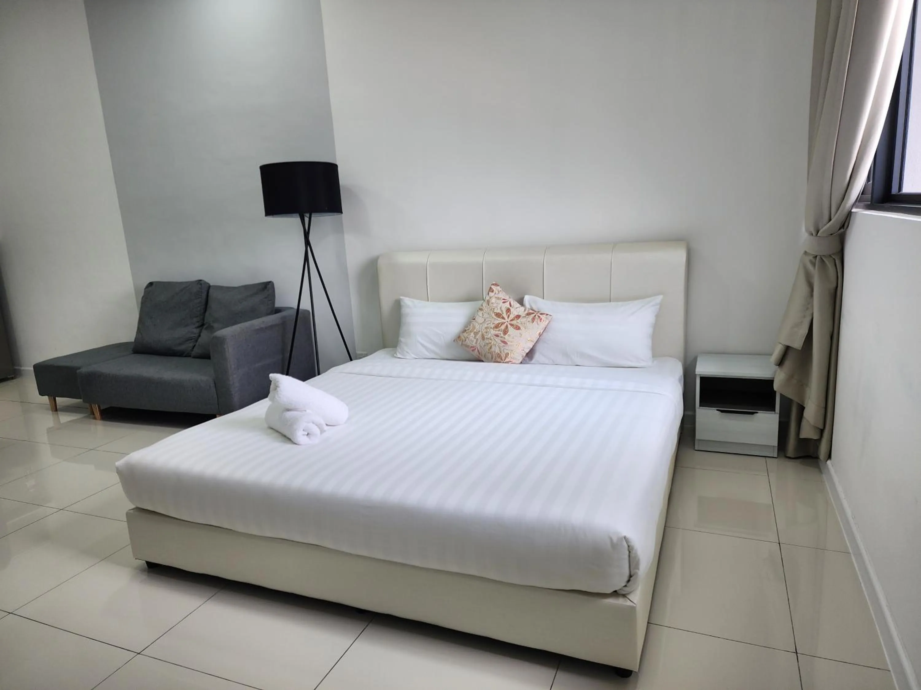 Bed in Chambers Suites KLCC Serviced Apartment
