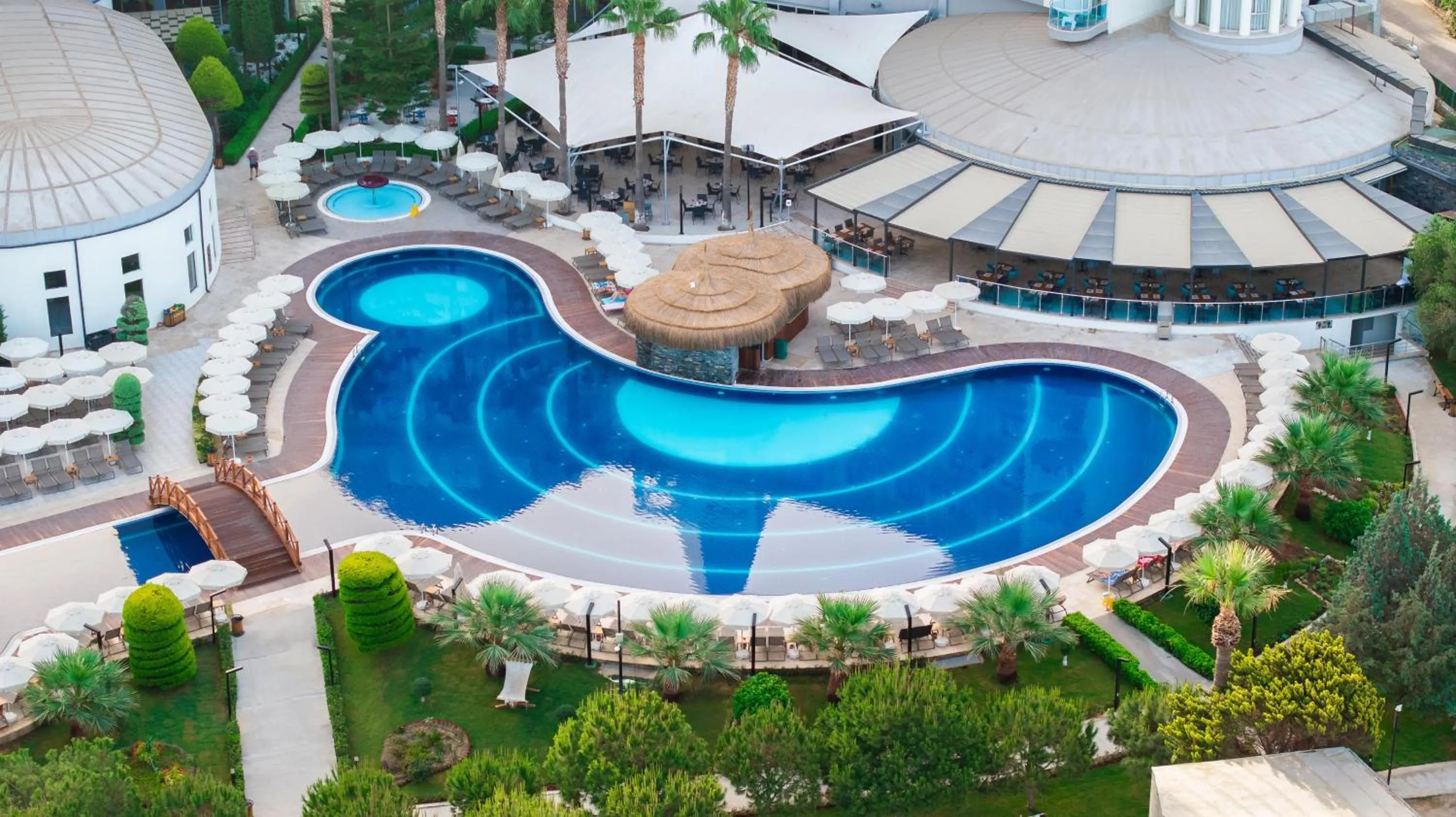 Swimming pool in Prive Hotel Didim - Ultra All Inclusive