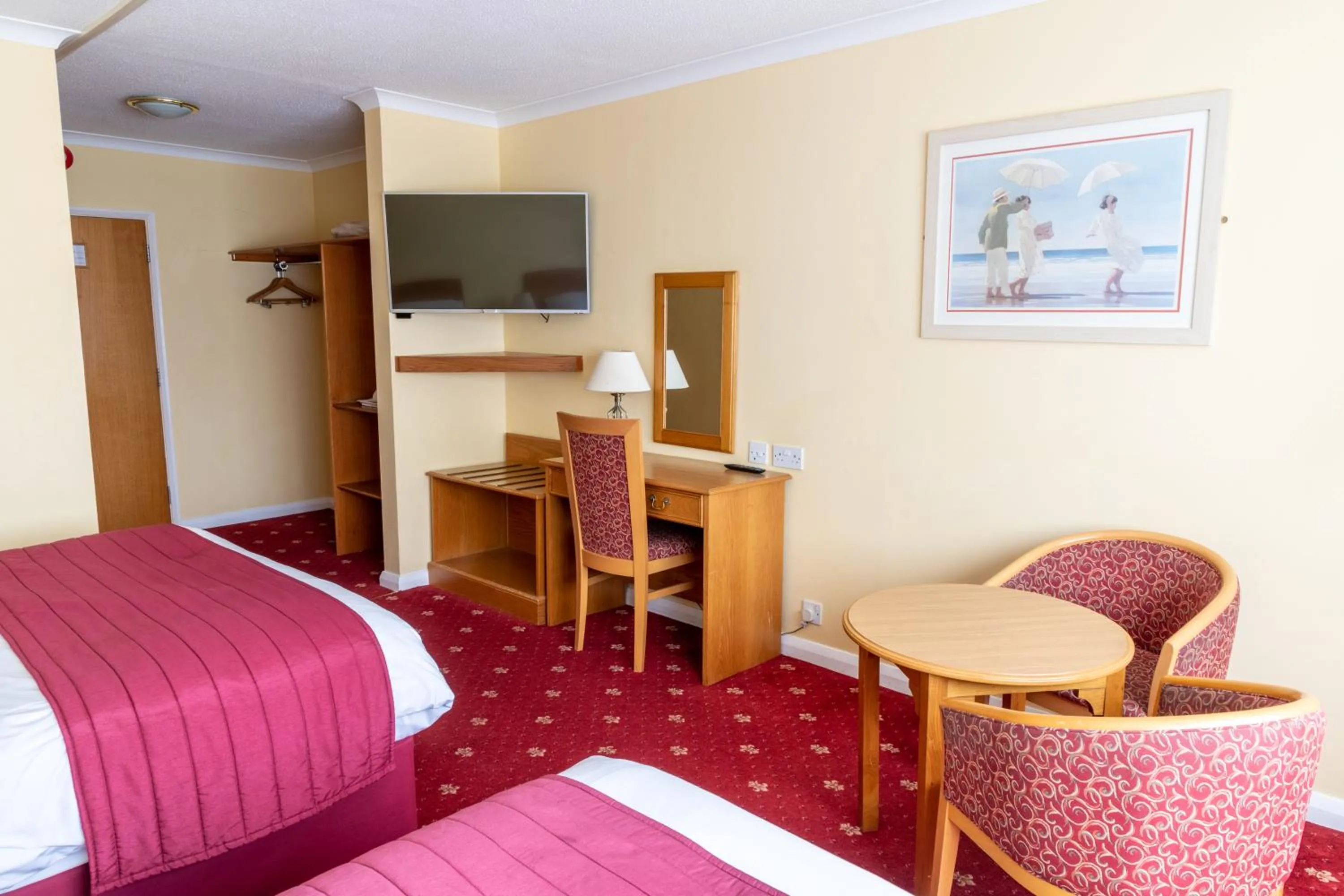 Seating area, Bed in Tiverton Hotel Lounge & Venue