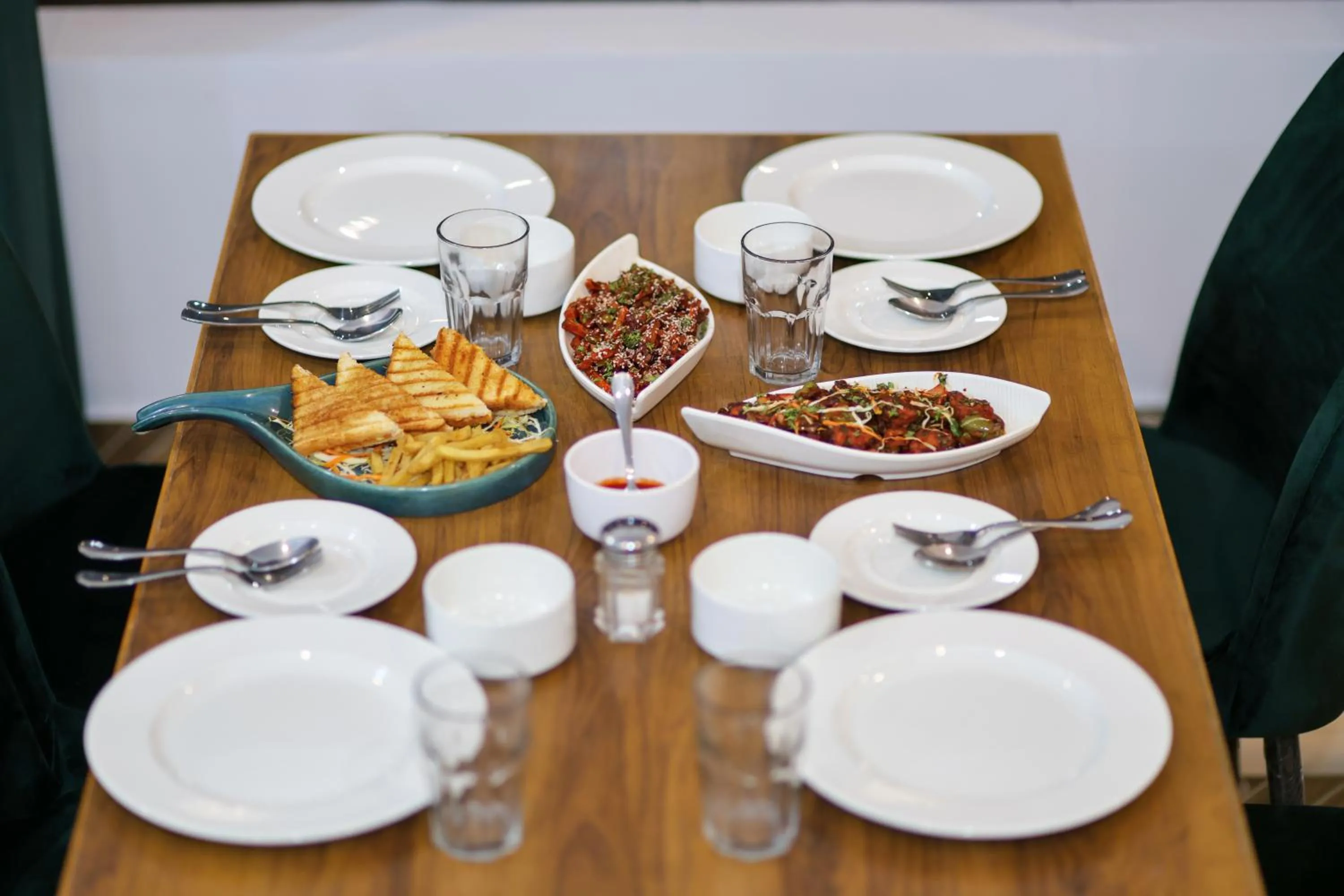 Food and drinks in Wild Planet Corbett Hotel and Resort