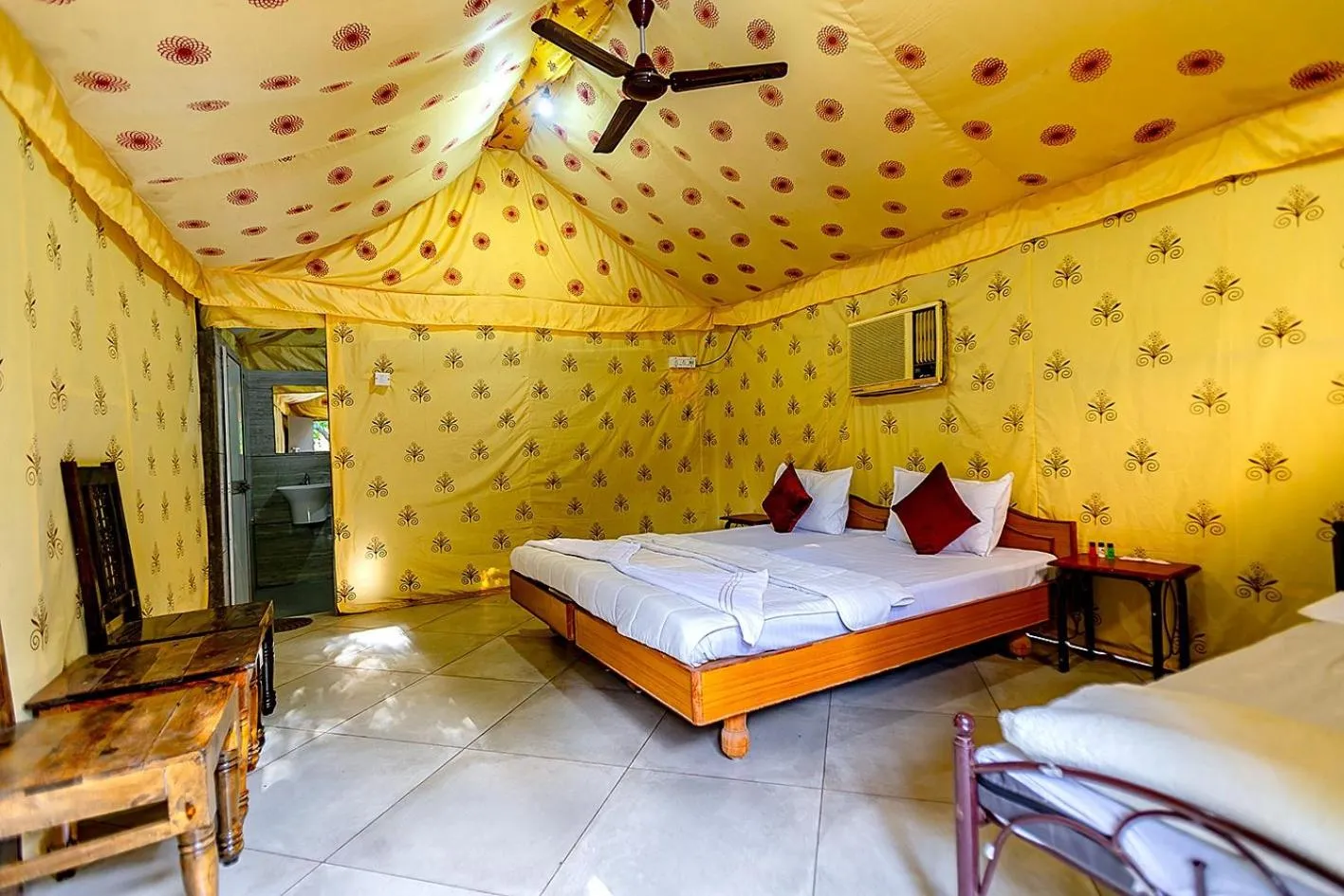 Photo of the whole room in Amber Resort