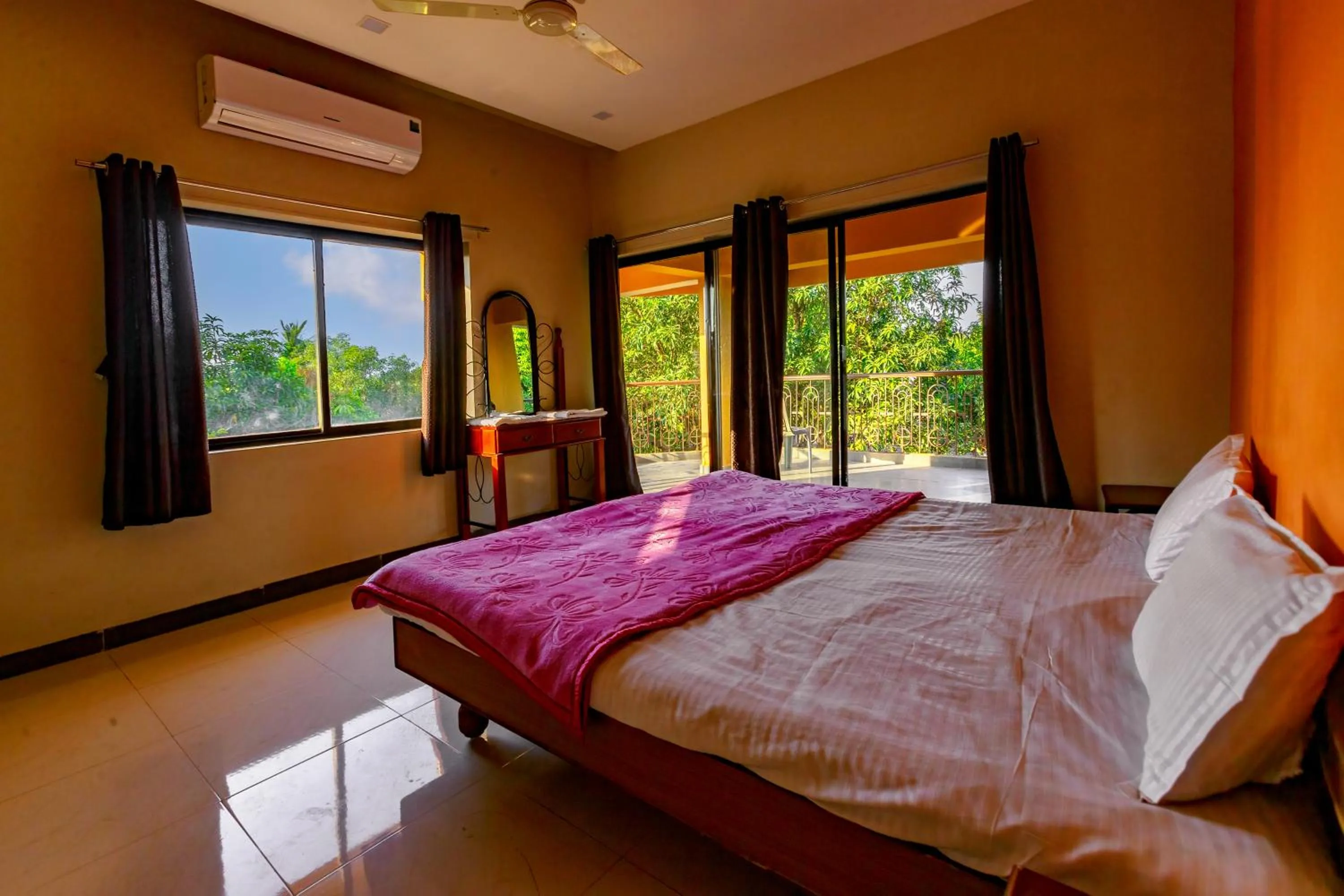 Photo of the whole room in Amber Resort