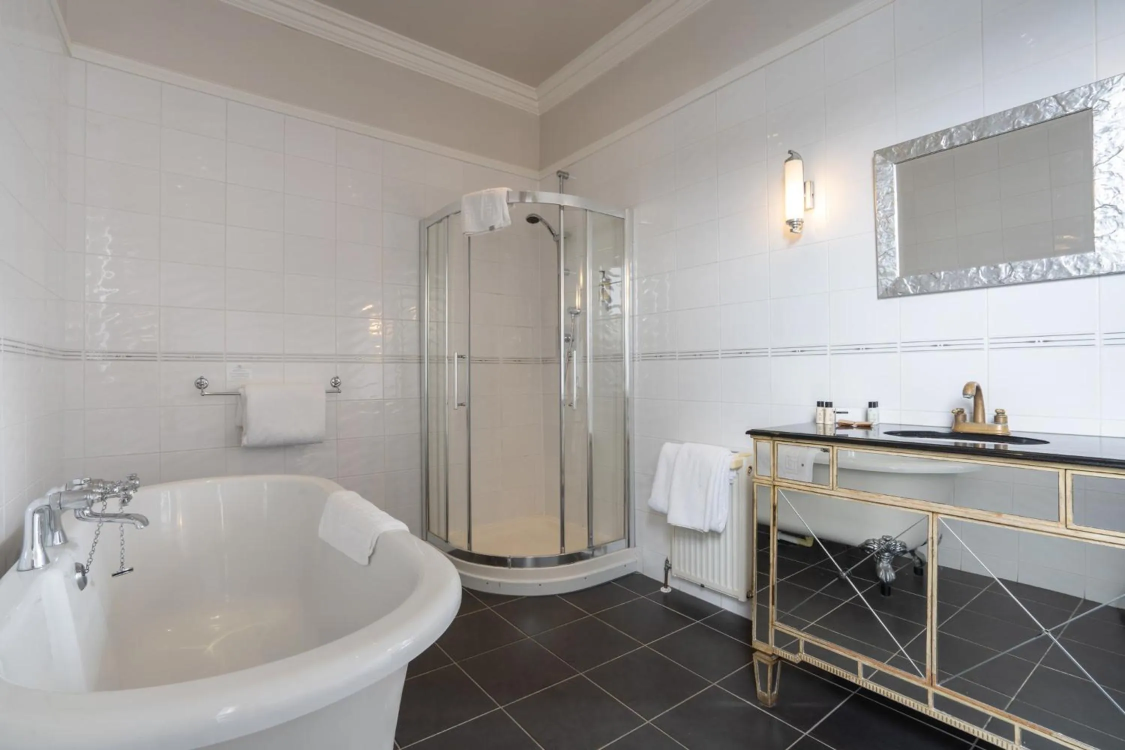 Bathroom in Waterton Park Hotel