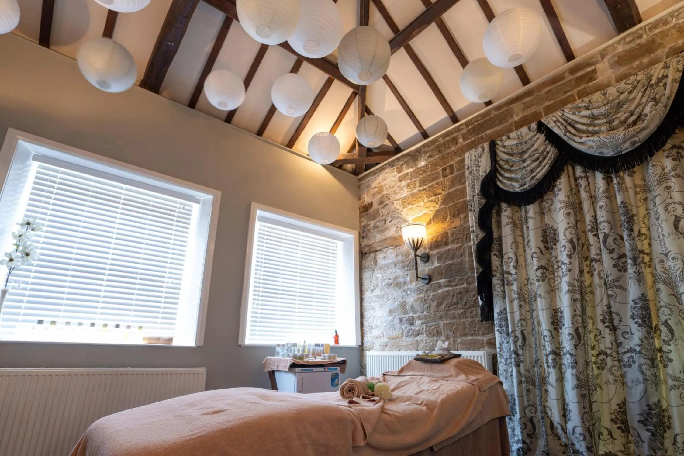 Spa and wellness centre/facilities, Bed in Waterton Park Hotel