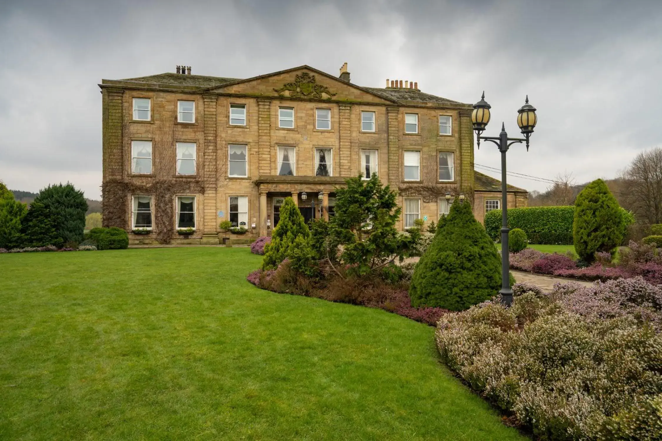 Property building in Waterton Park Hotel Property building in Waterton Park Hotel