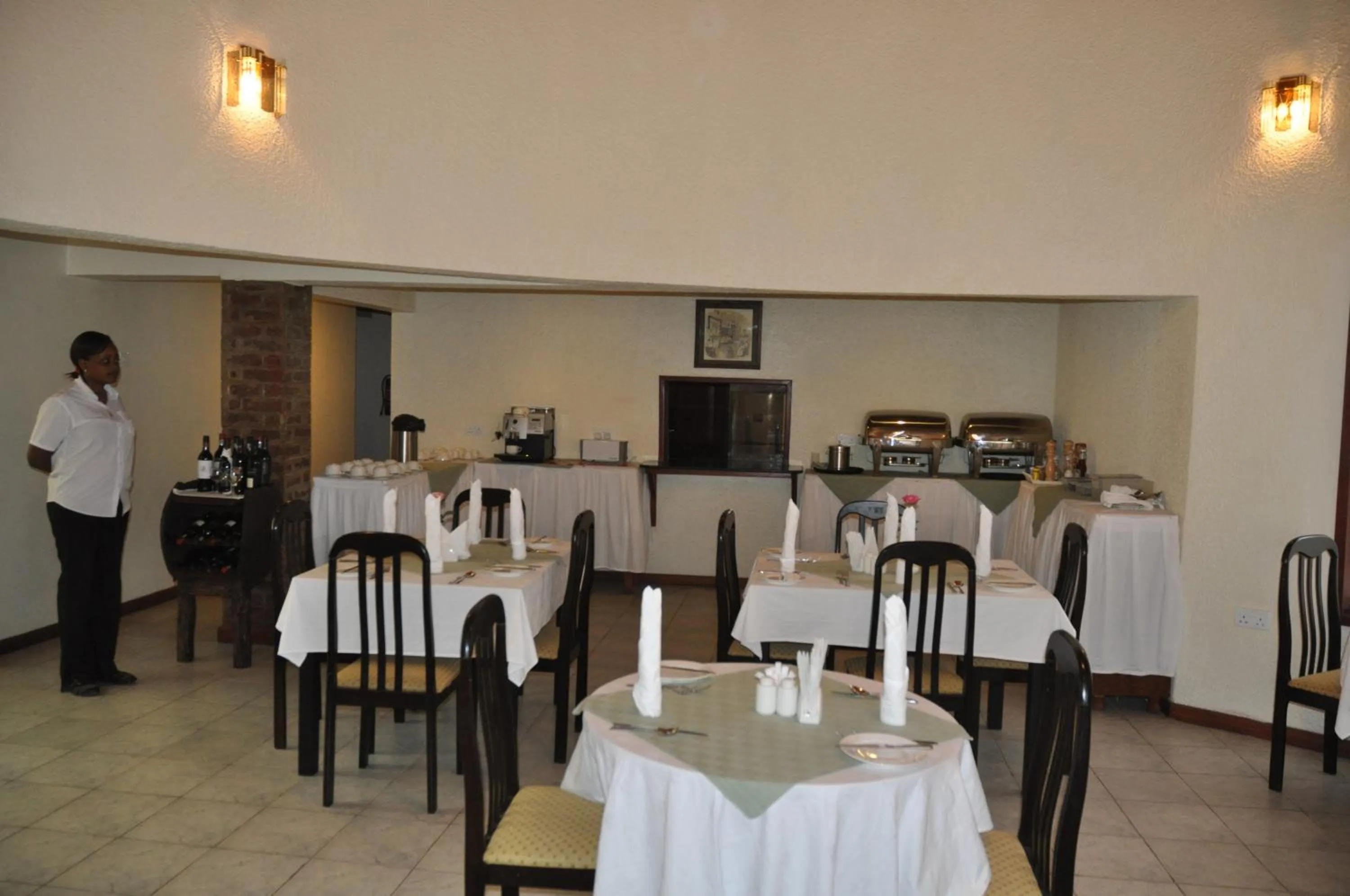 Restaurant/places to eat in The Milimani Lodge