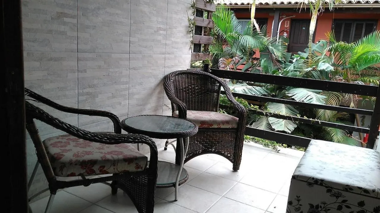 Break House Beach