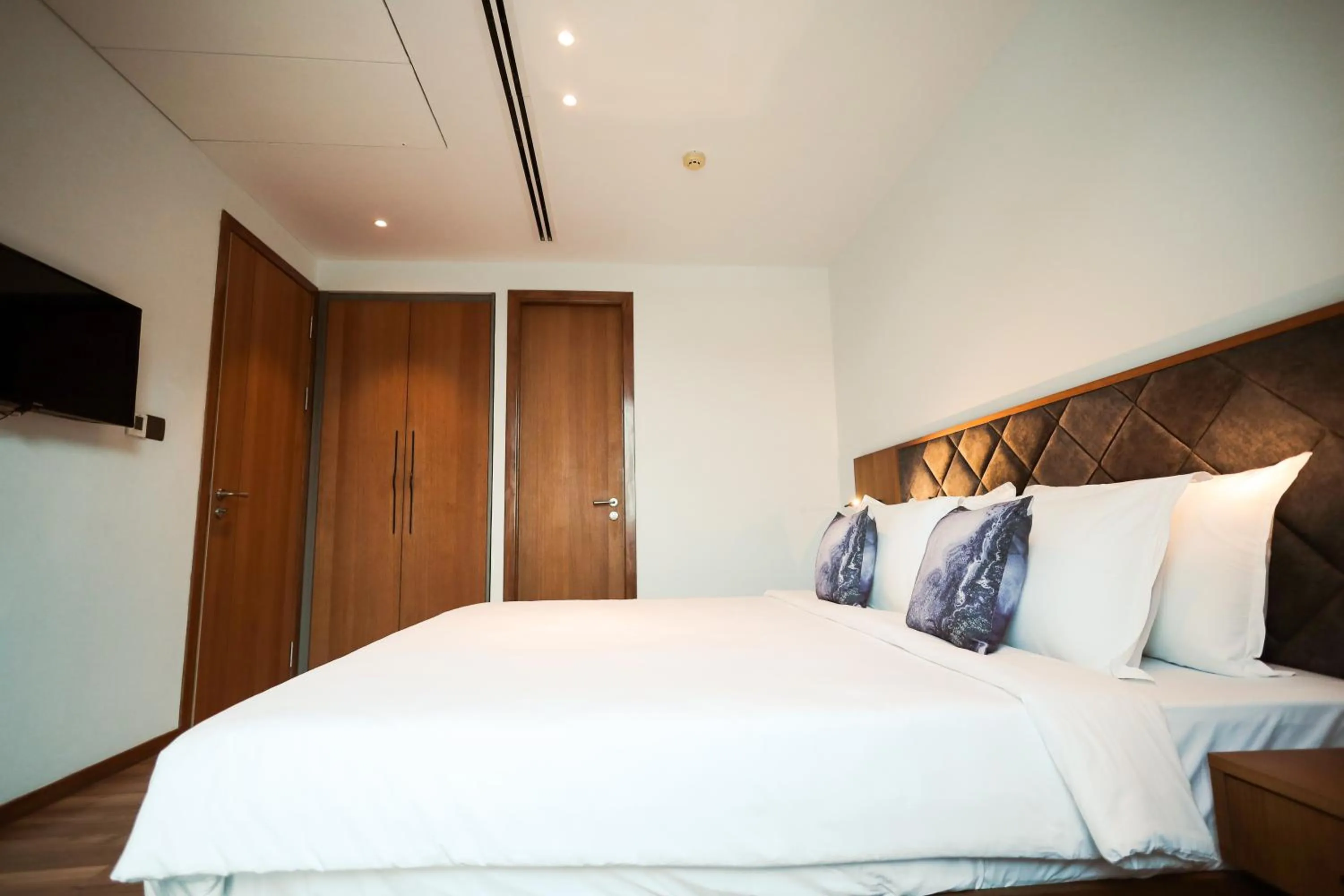 Bedroom, Bed in Regenta - The World Surat