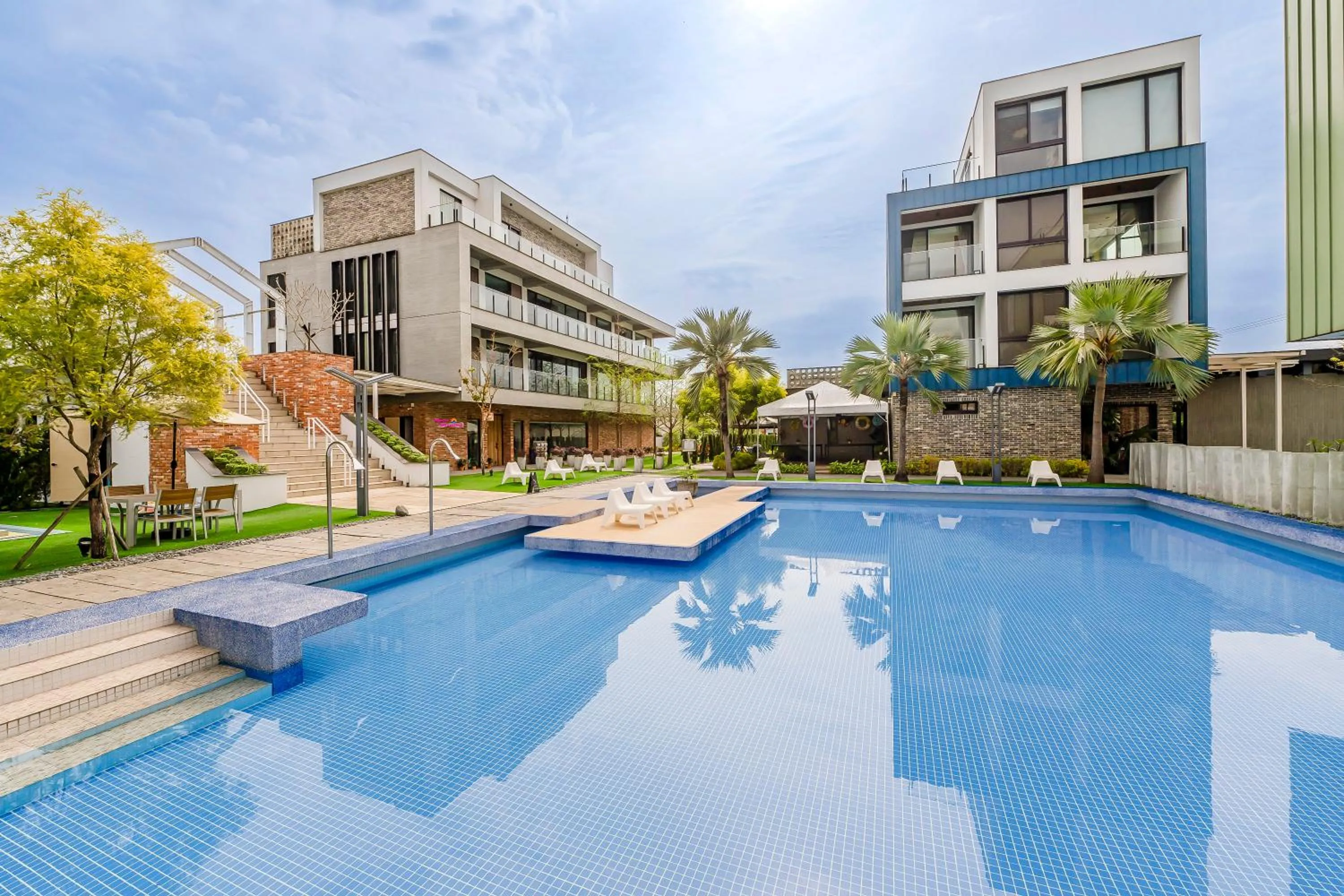 Pool view in Ning Xia Time