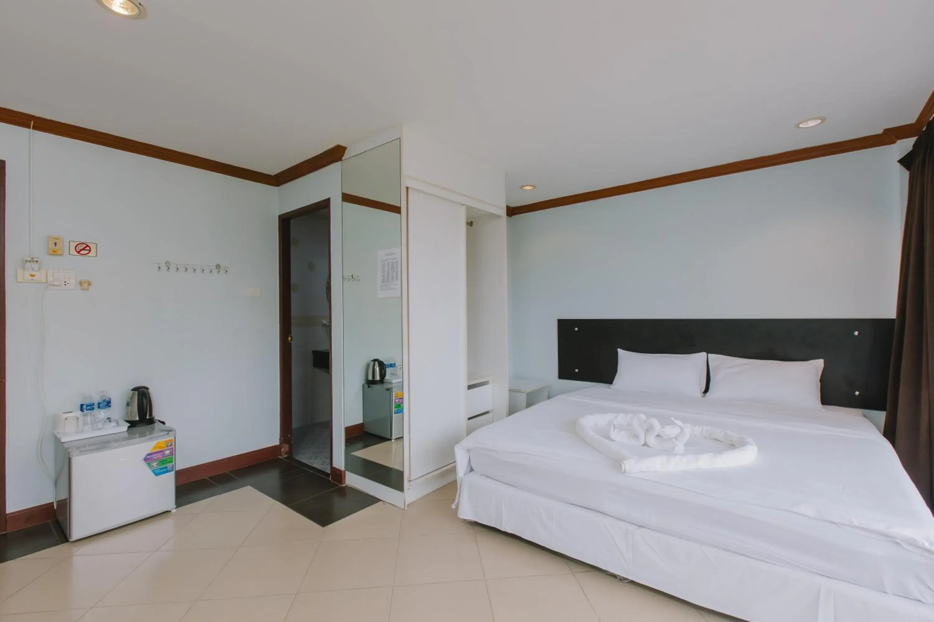 Photo of the whole room, Bed in Sunstar Palace Patong Photo of the whole room, Bed in Sunstar Palace Patong