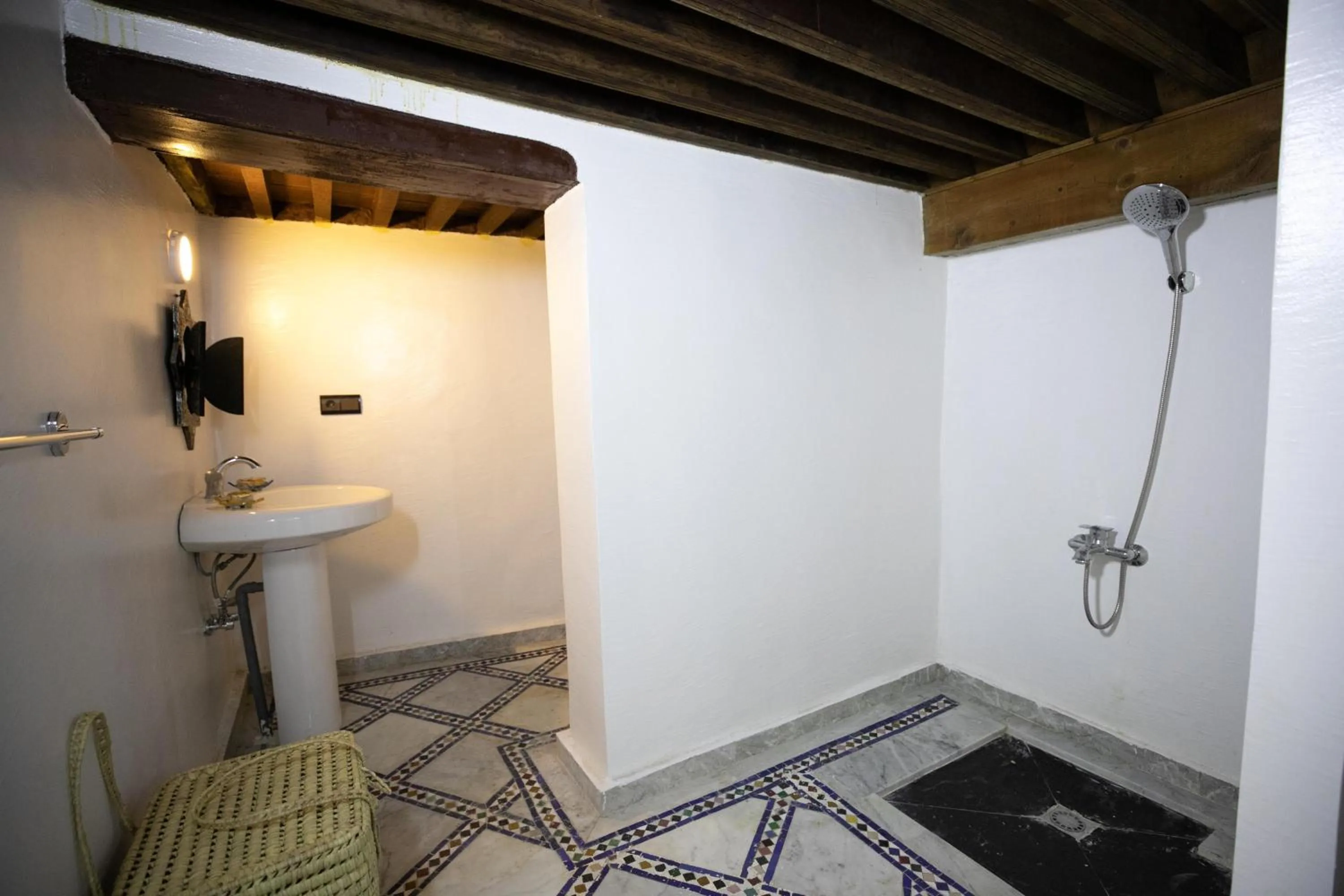 Shower in Palais Chahd Luxury