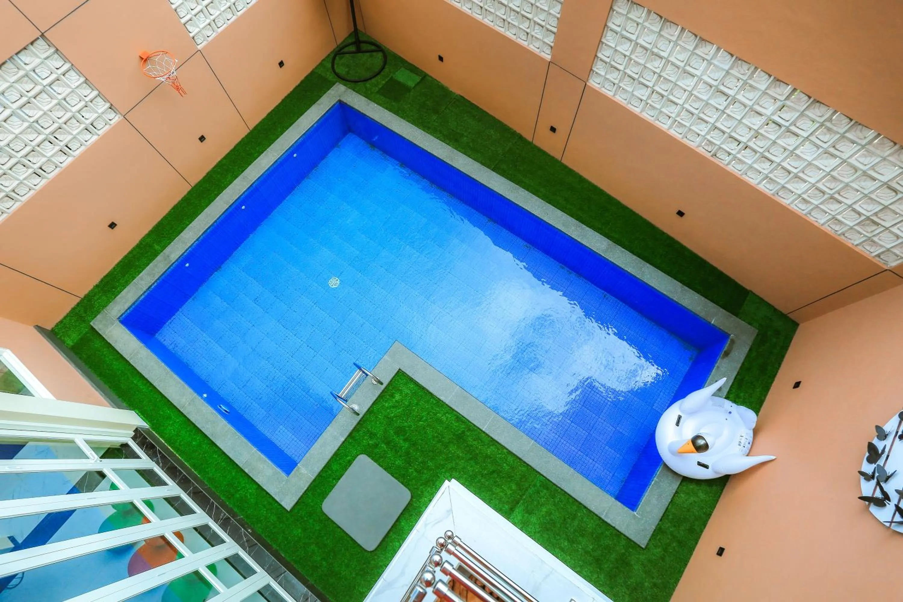 Swimming pool in The Horizontal Hotel Pacitan