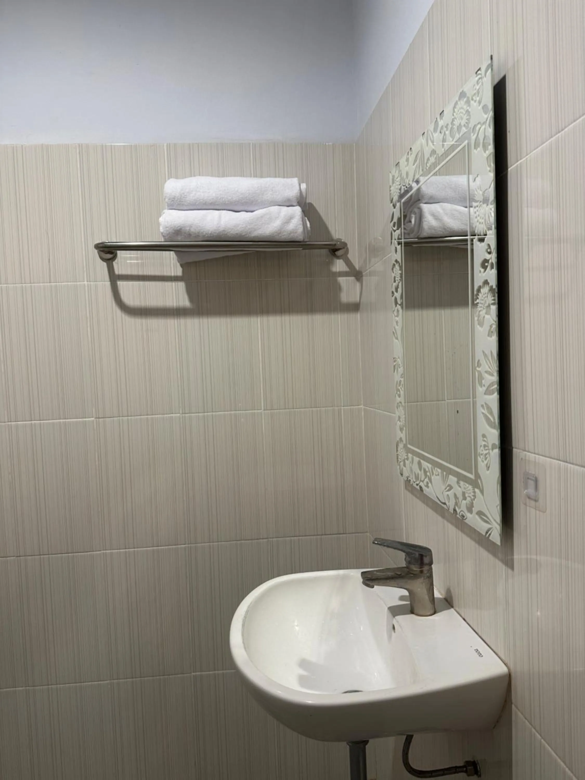 New Mekar Jaya Hotel