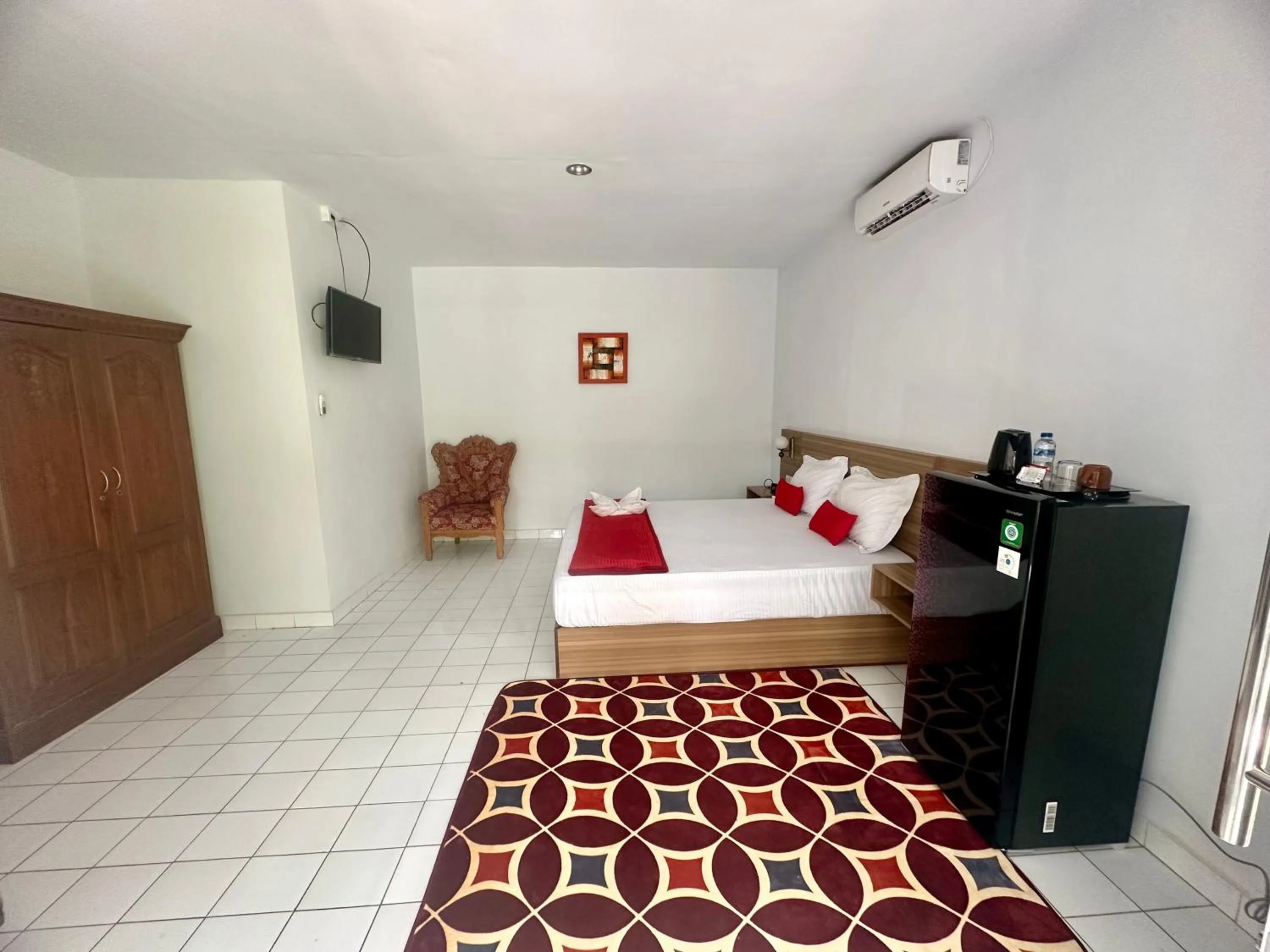 Bed in New Mekar Jaya Hotel