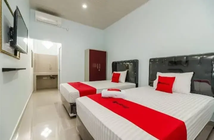 RedDoorz Plus near Palembang Icon Mall 2 RedDoorz Plus near Palembang Icon Mall 2