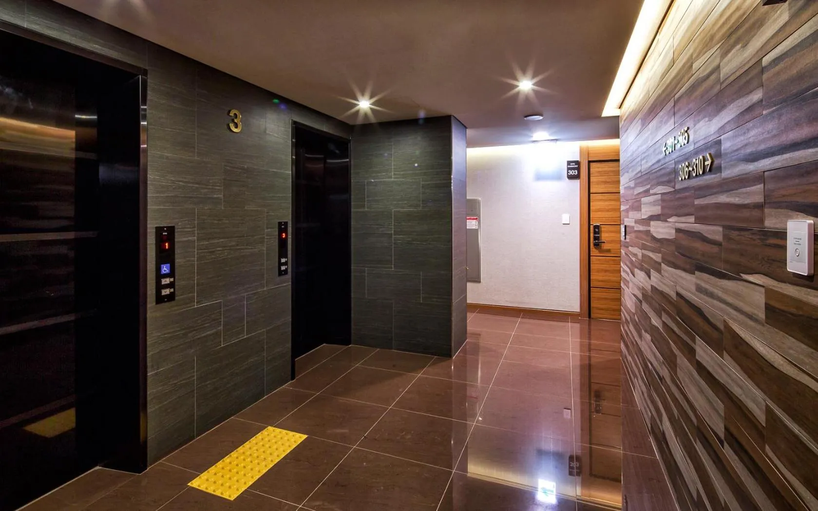 Decorative detail in Harmony Hotel