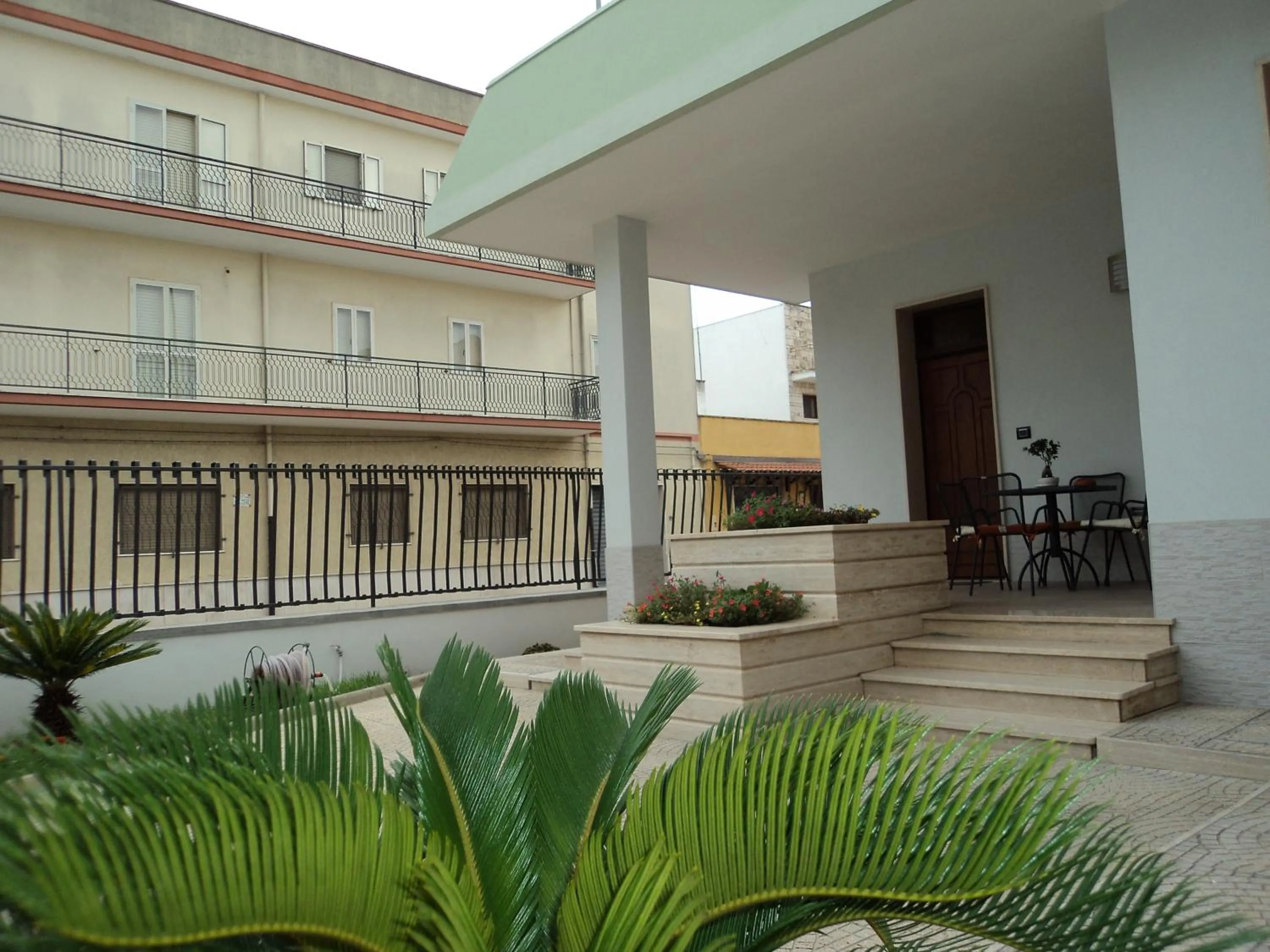 Garden view in B&B Il Viandante