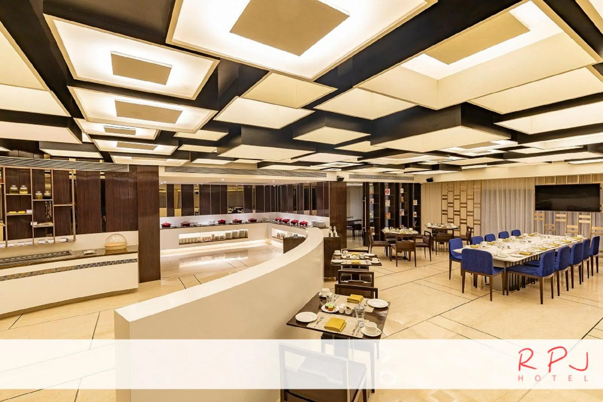 Restaurant/places to eat in RPJ Hotel Rajkot