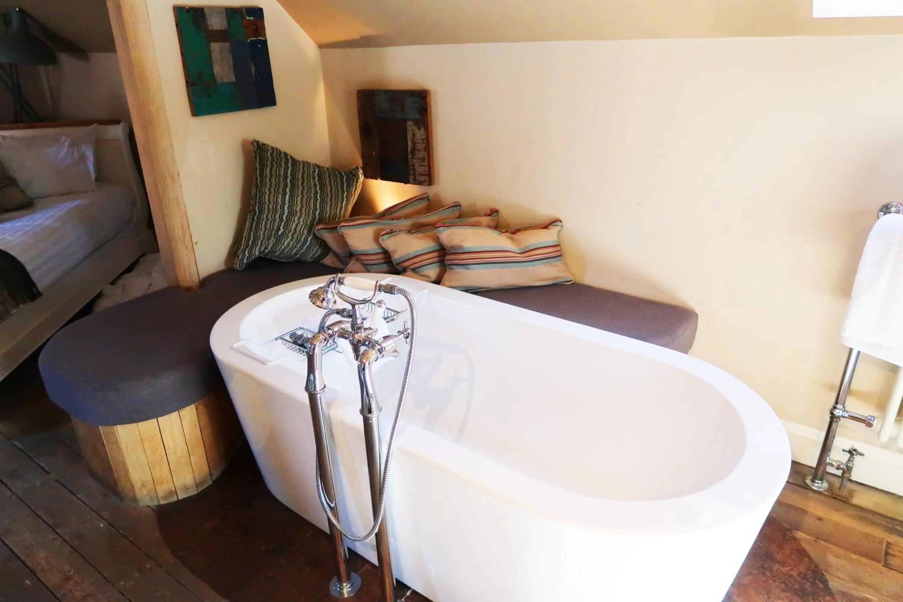 Shower, Bed in d'Parys