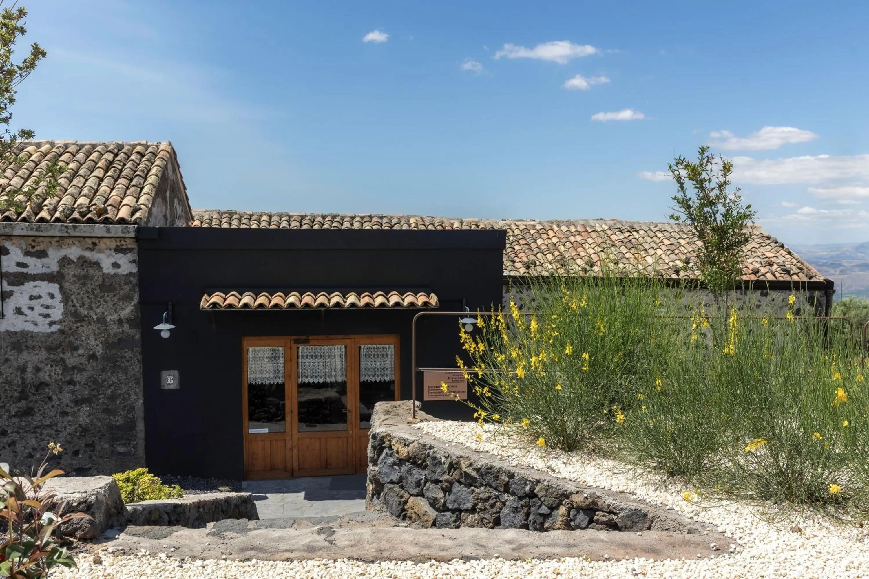 Property building in PODERE DELL'ETNA SEGRETA - Essential Nature Hotel & Glamping