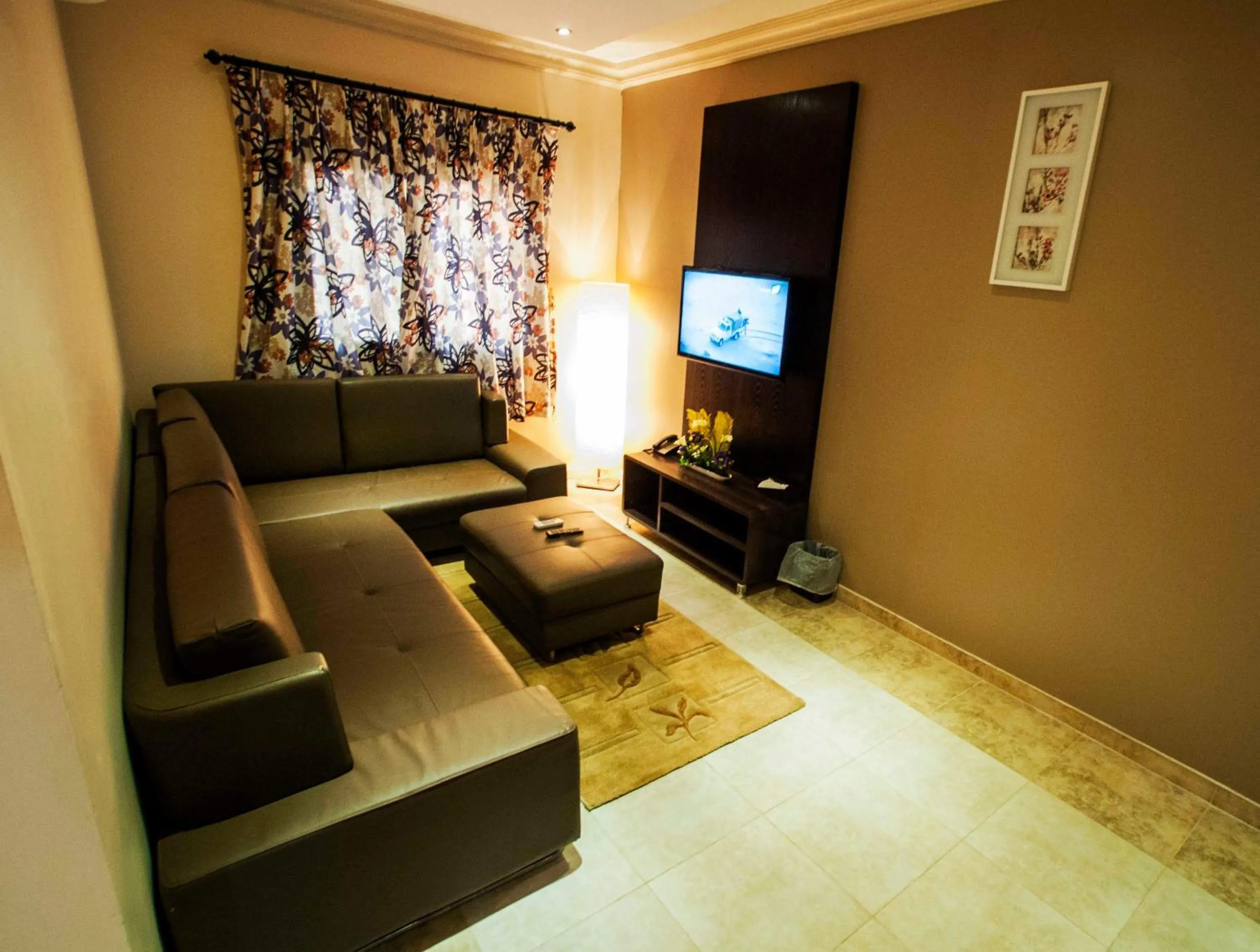 Seating area in City Suites
