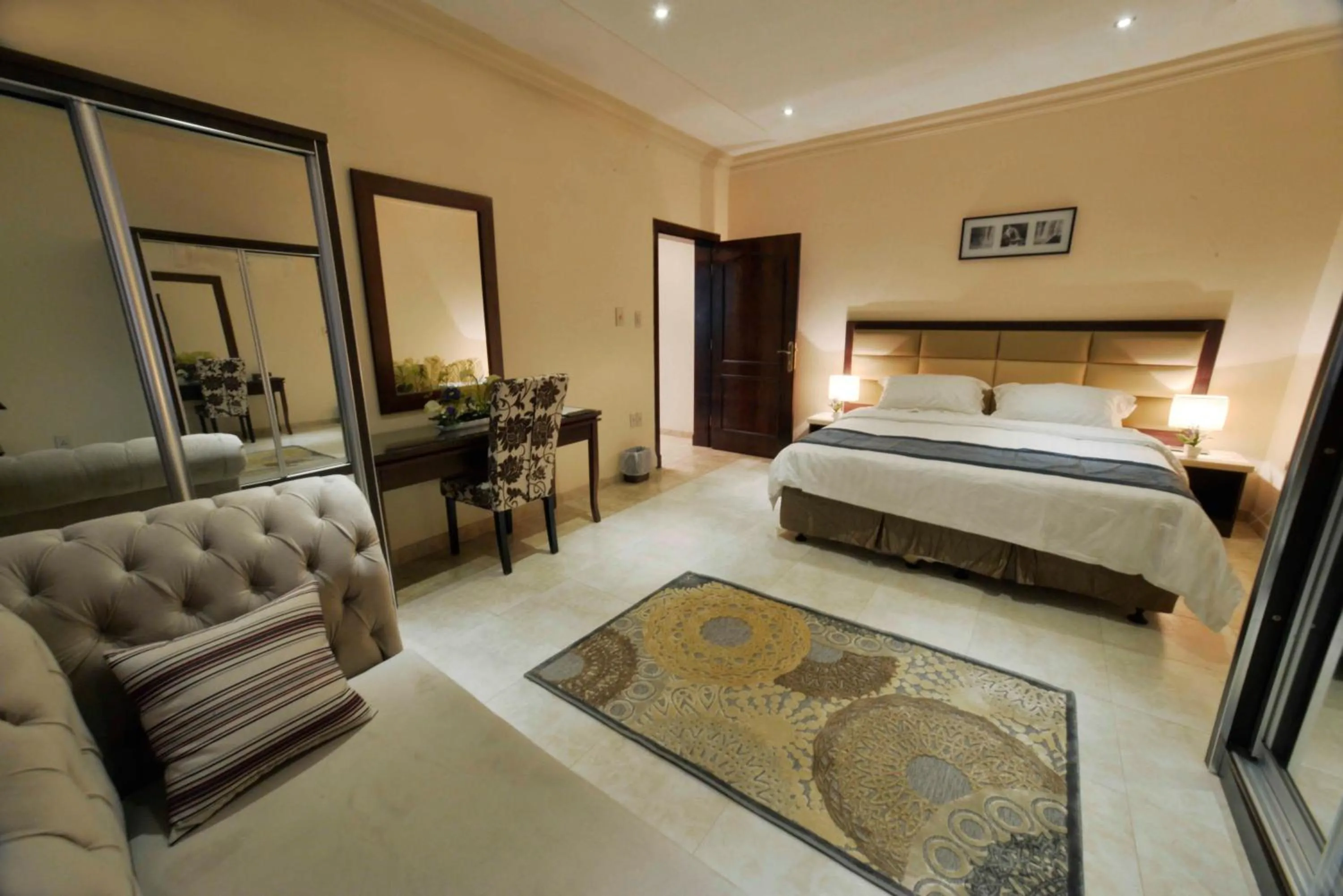 Bedroom, Bed in City Suites