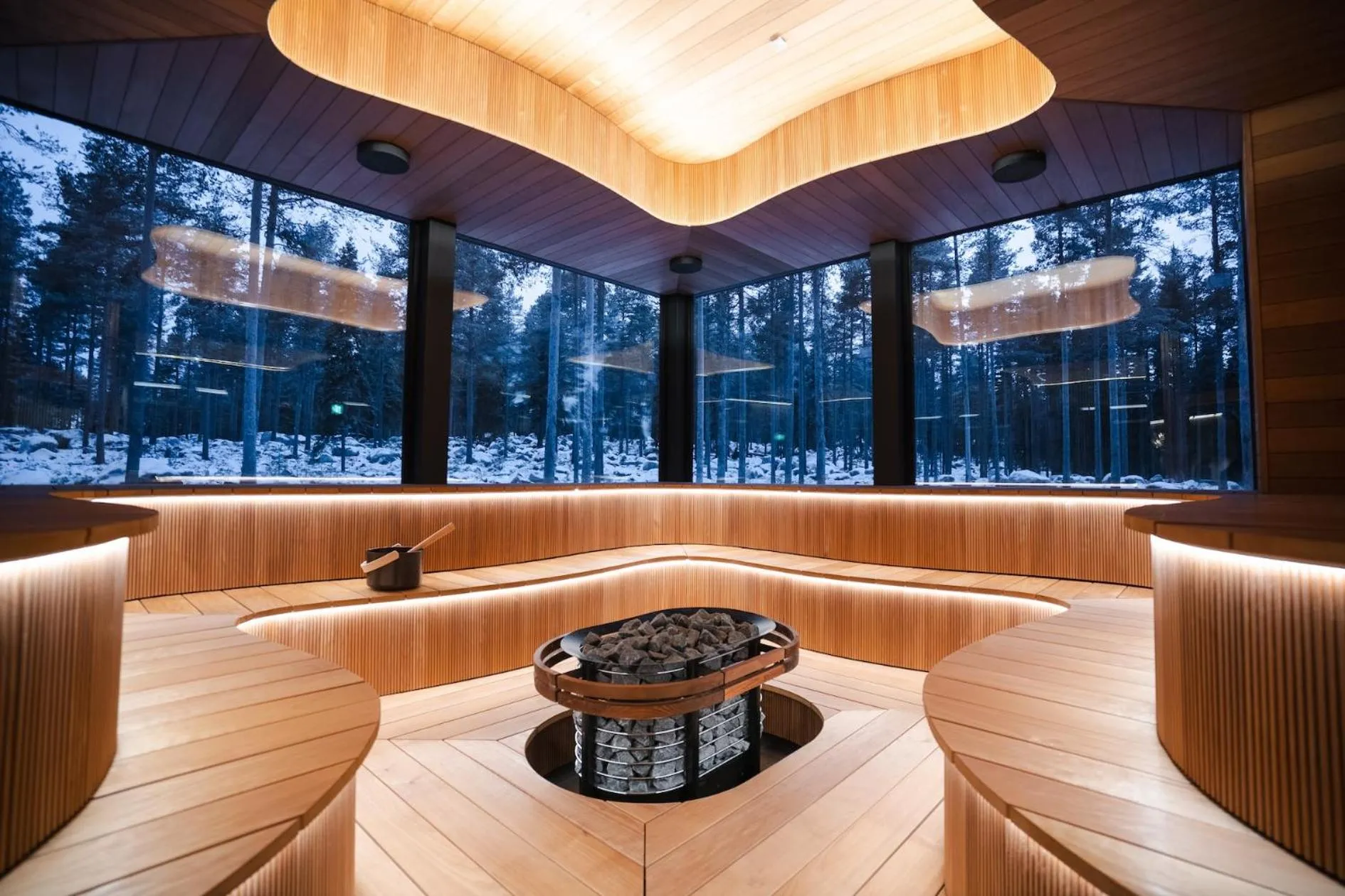 Restaurant/places to eat in Adults Only Invisible Forest Lodge & SPA