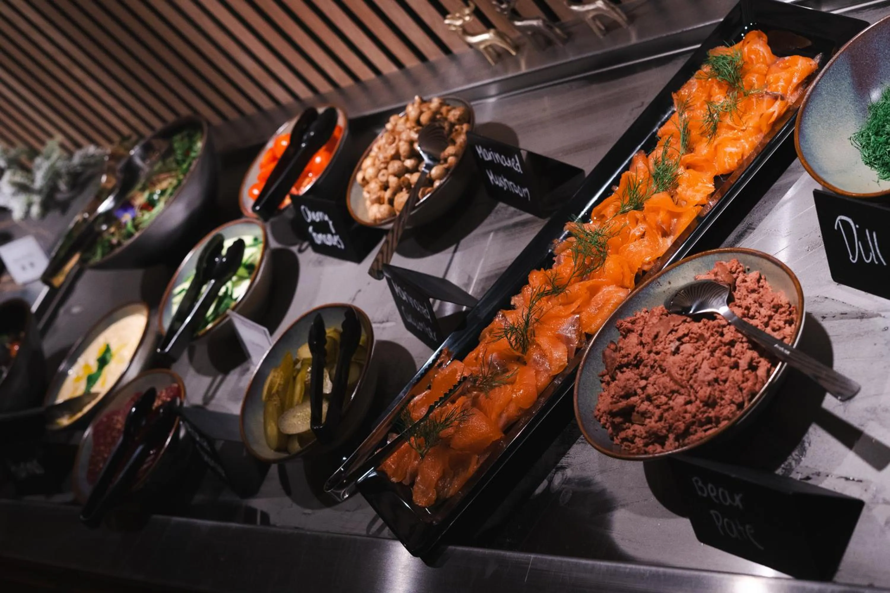 Restaurant/places to eat in Adults Only Invisible Forest Lodge & SPA