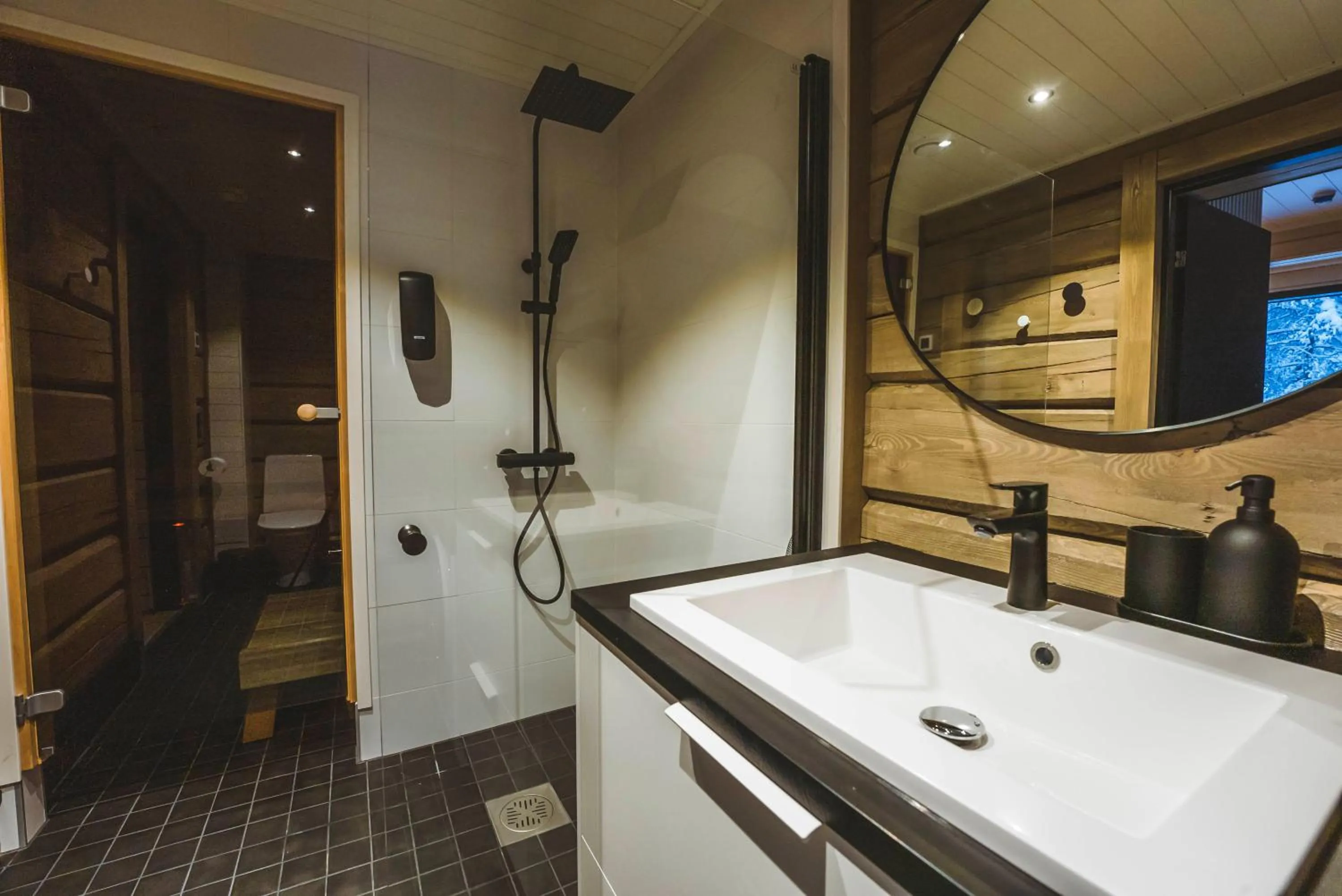 Toilet in Adults Only Invisible Forest Lodge & SPA