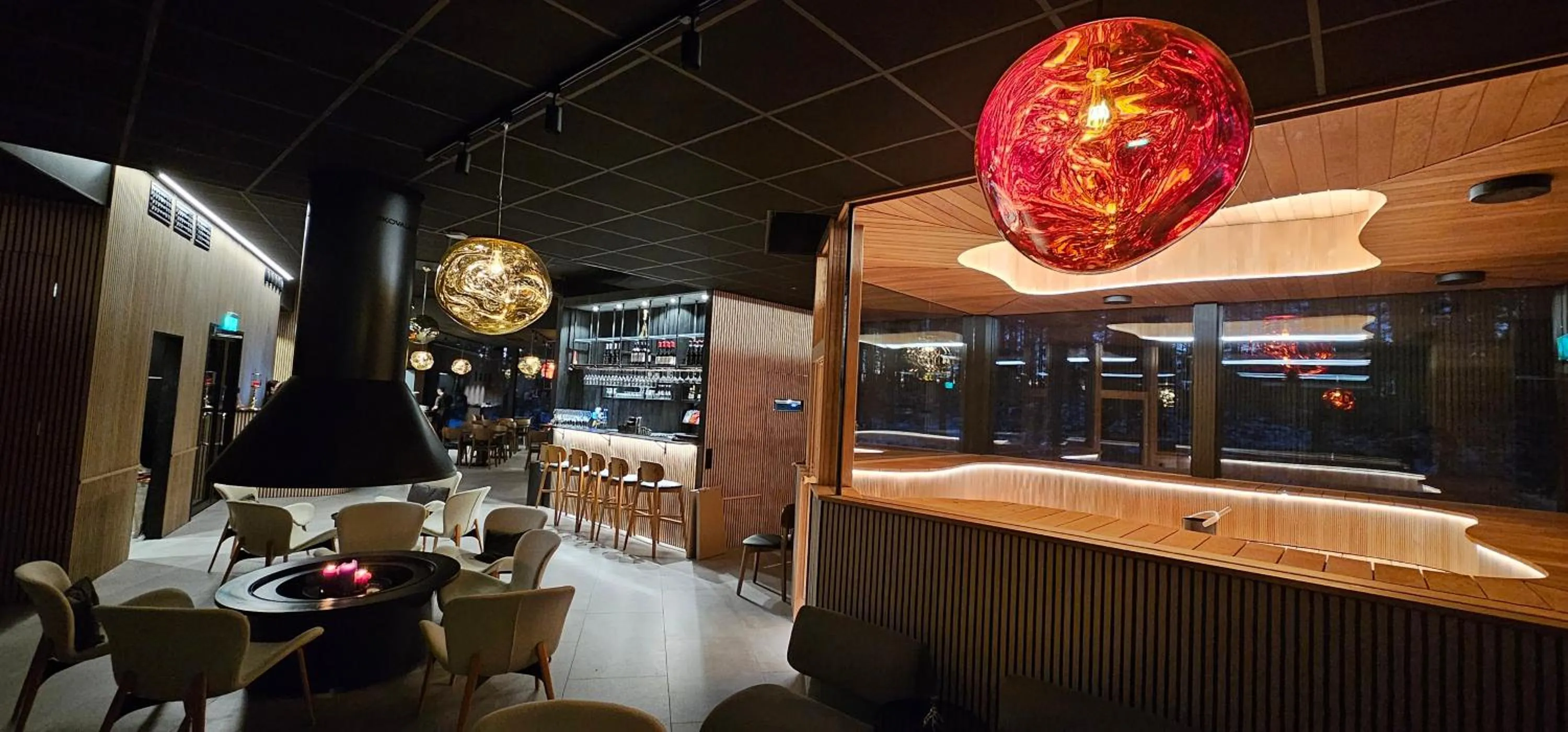 Restaurant/places to eat in Adults Only Invisible Forest Lodge & SPA