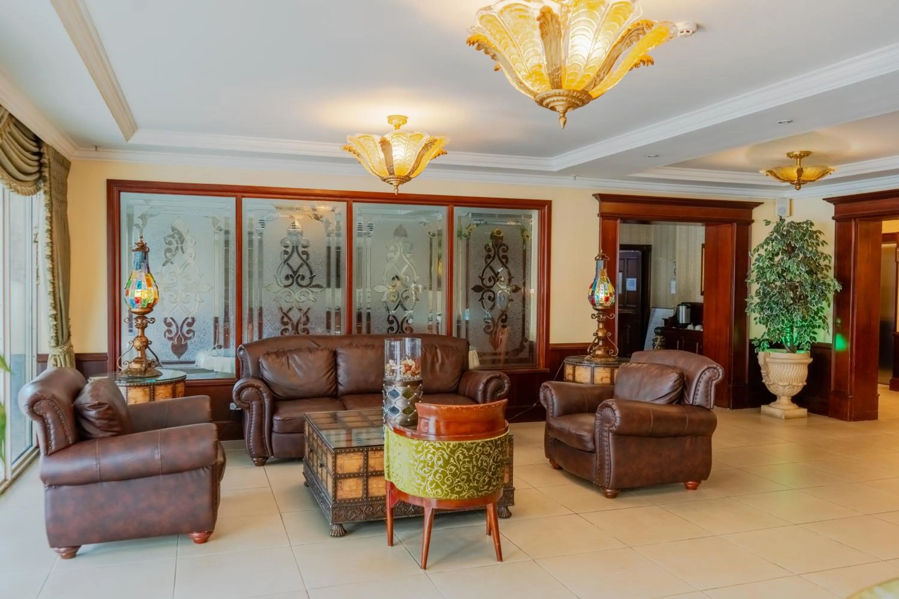 Living room in TOSCANA INN HOTEL