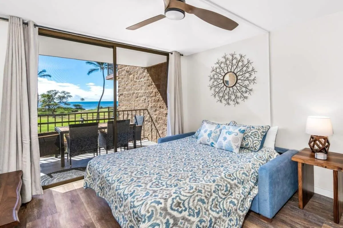 Bed in 2 2 Oceanview Modern Resort Vistas