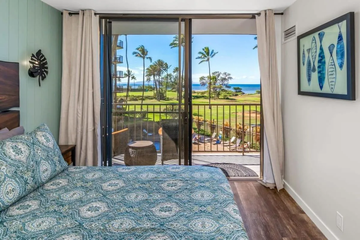 Bed in 2 2 Oceanview Modern Resort Vistas