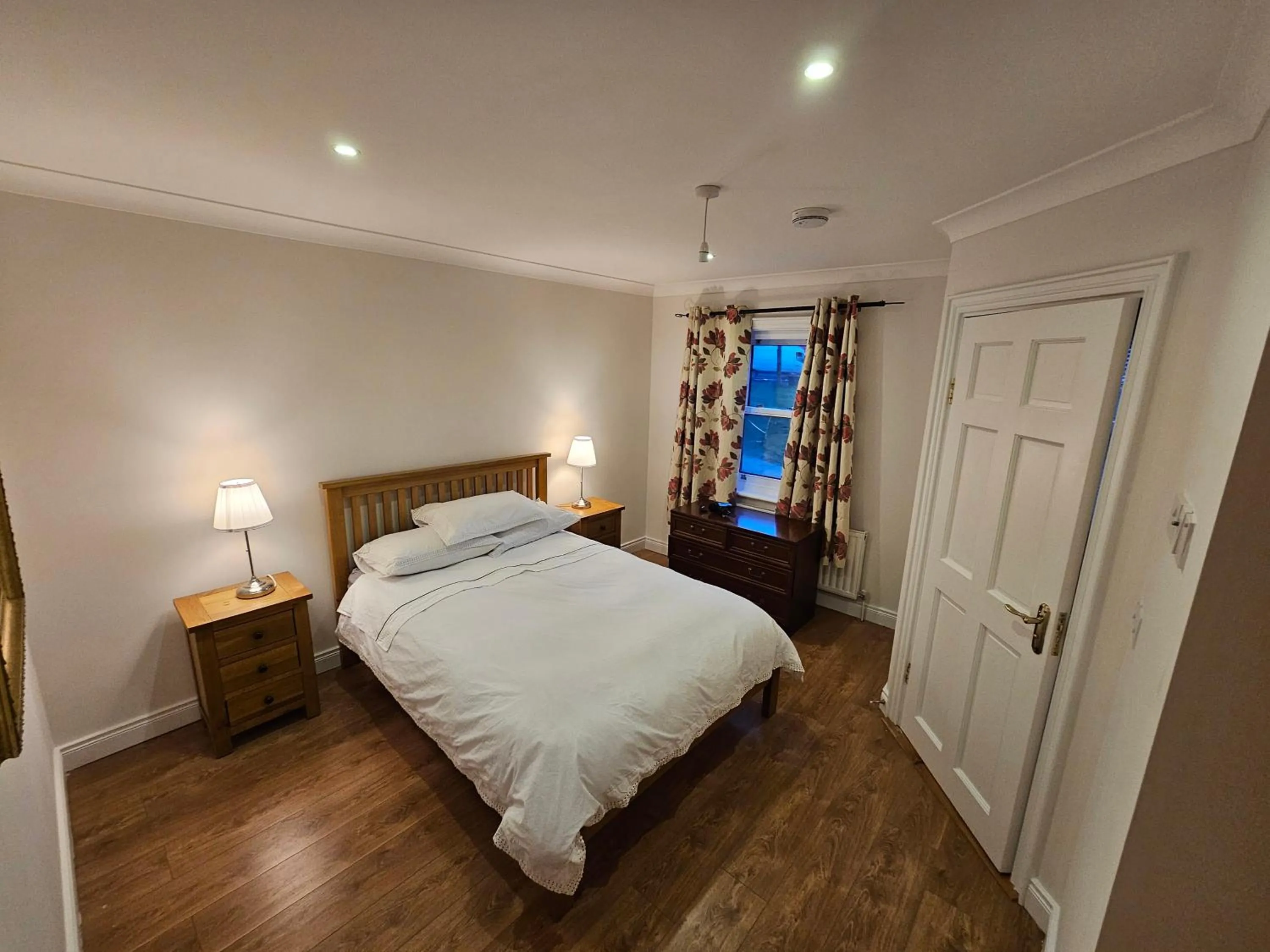 Bed in Central Westport Town House