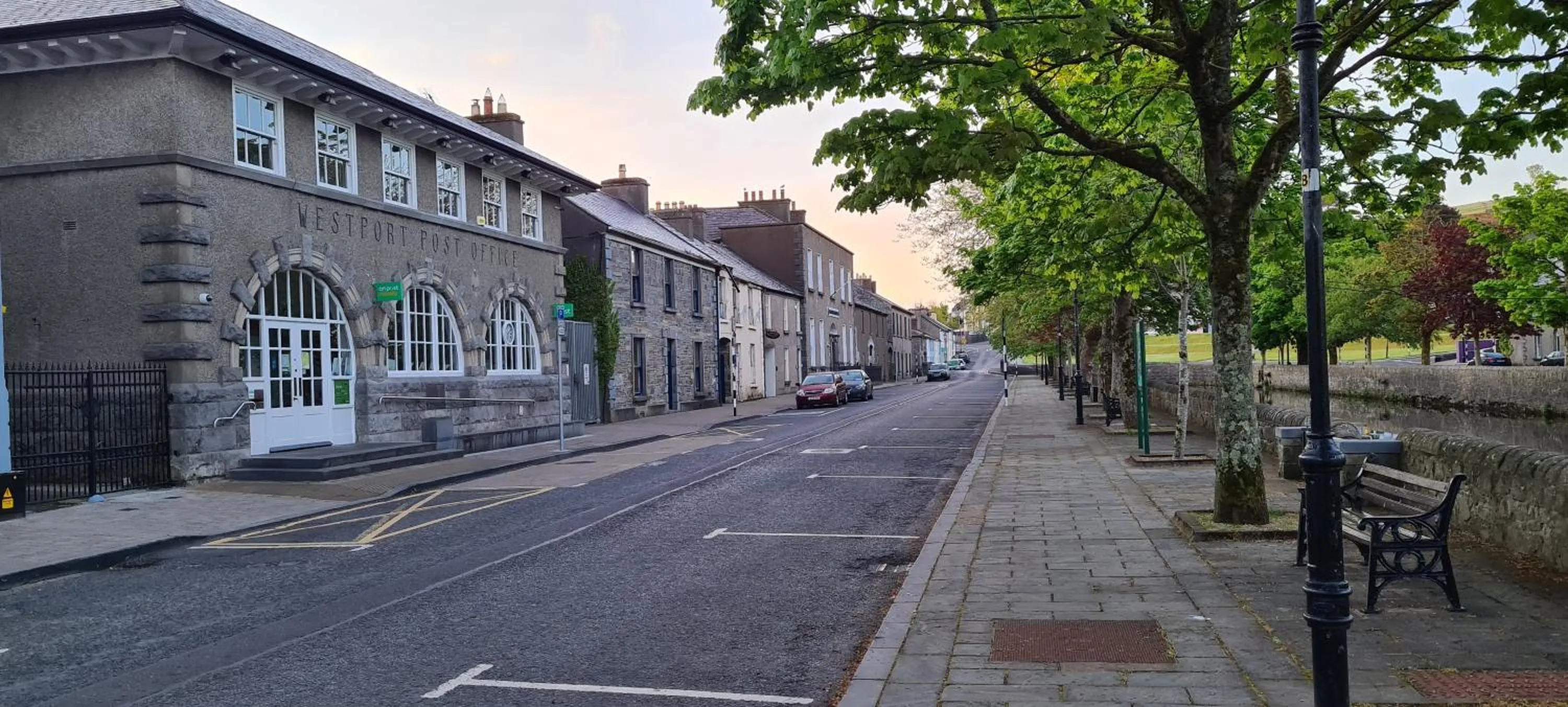 Neighbourhood in Central Westport Town House