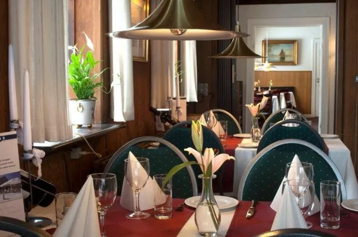 Restaurant/places to eat in Purhus Kro