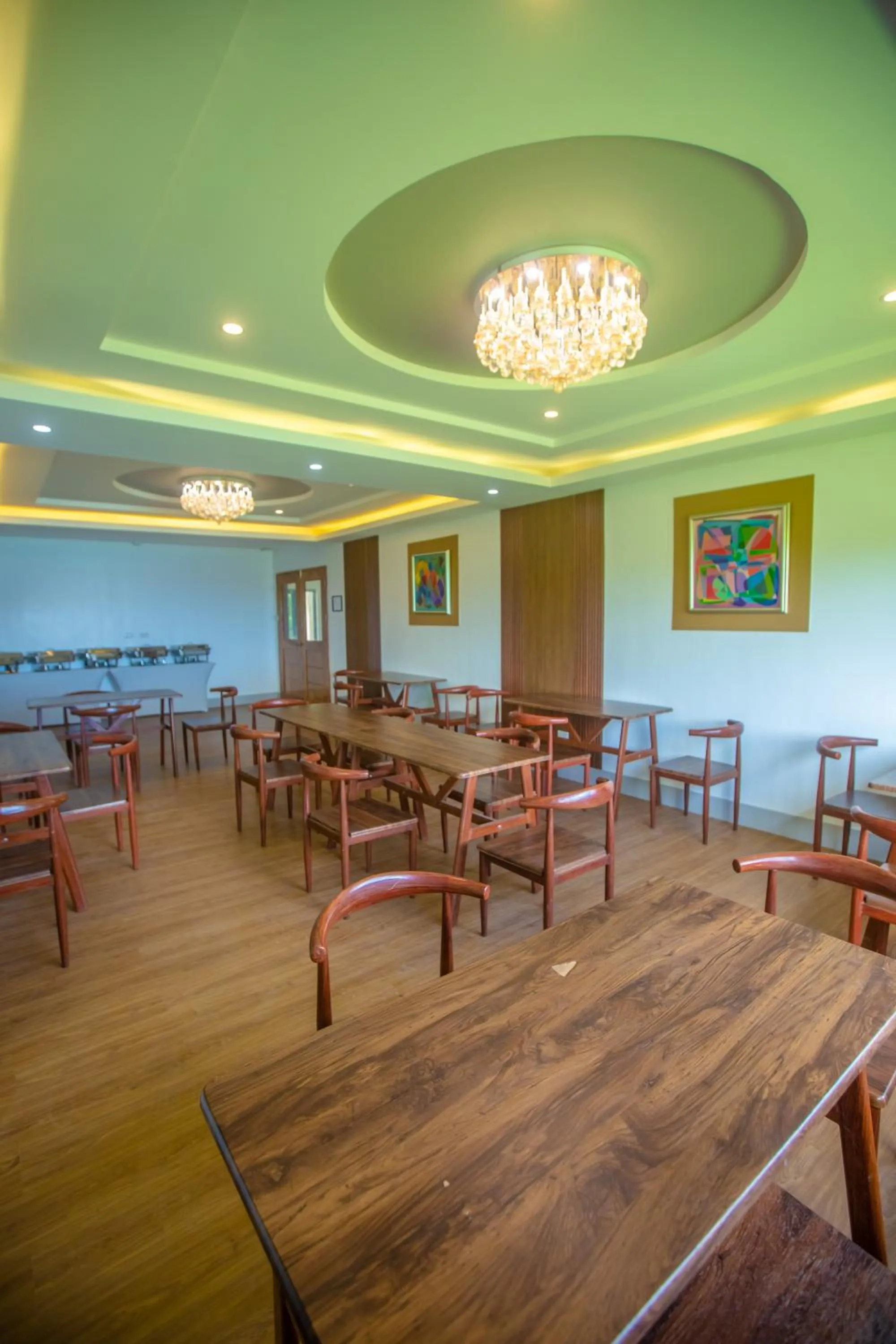 Restaurant/places to eat in Horizon Hotel Romblon