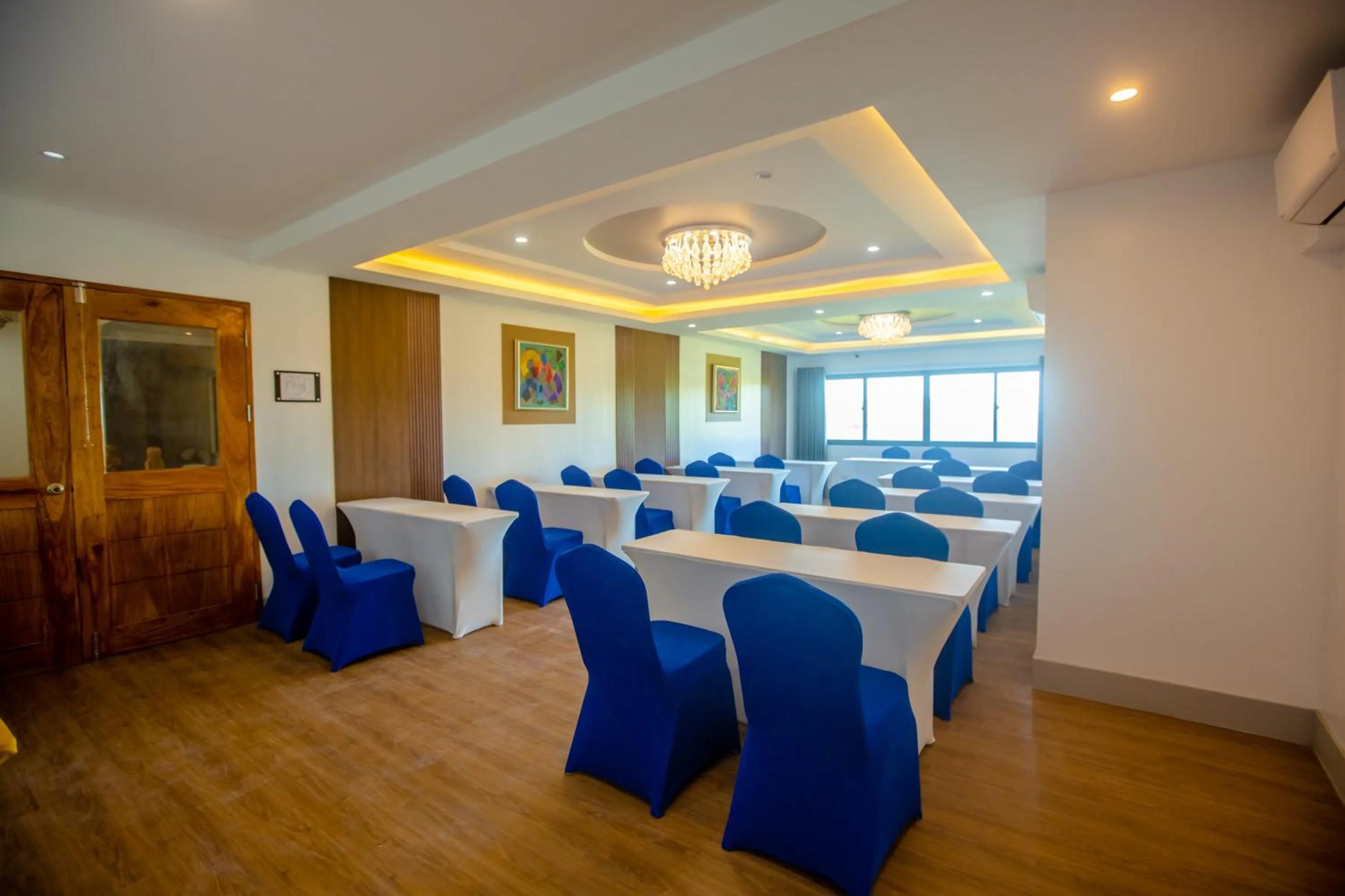 Meeting/conference room in Horizon Hotel Romblon