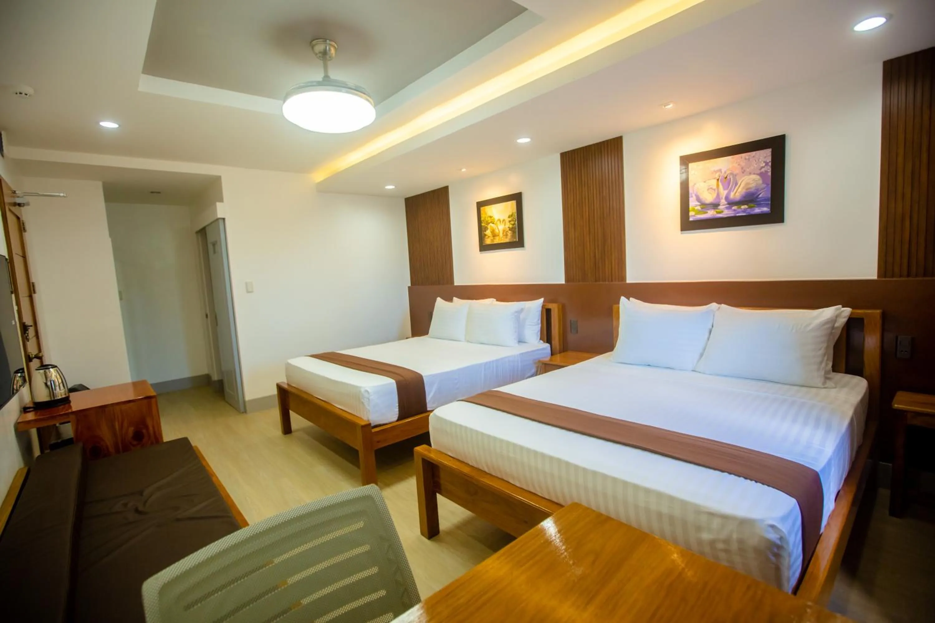 Bedroom, Bed in Horizon Hotel Romblon