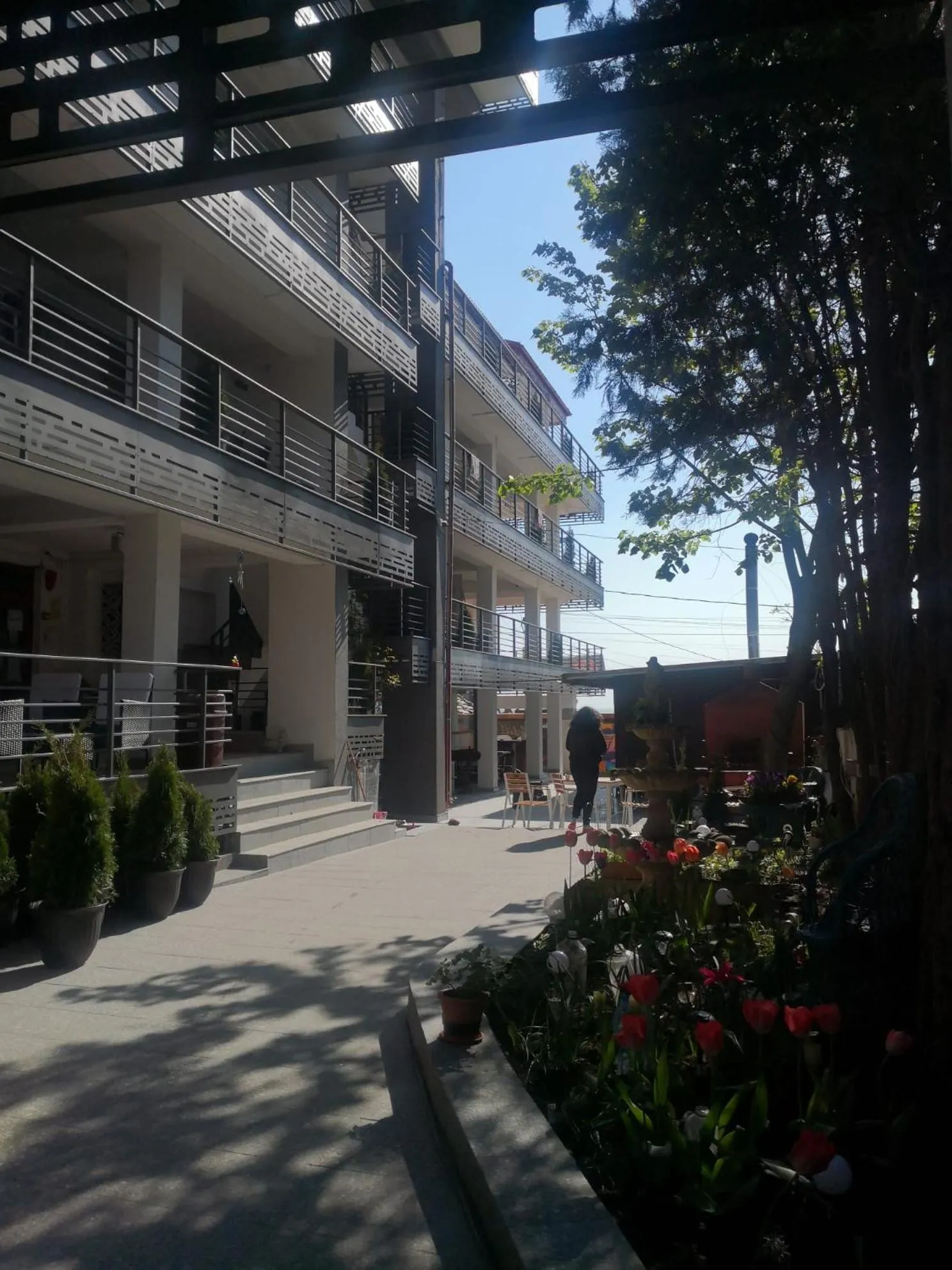 Hotel La John