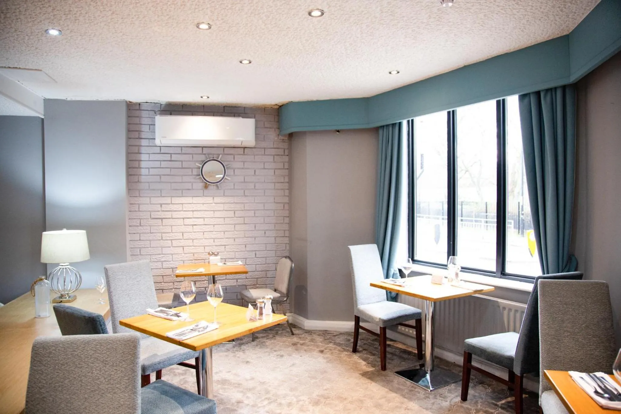 Restaurant/places to eat in The Sea Hotel