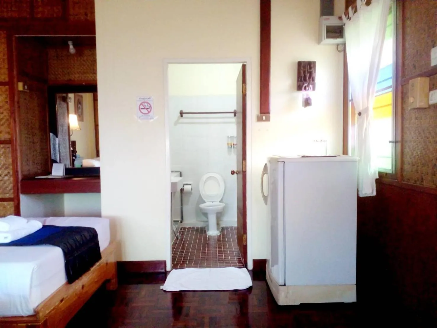 Photo of the whole room, Bed in Golden Triangle Palace Hotel