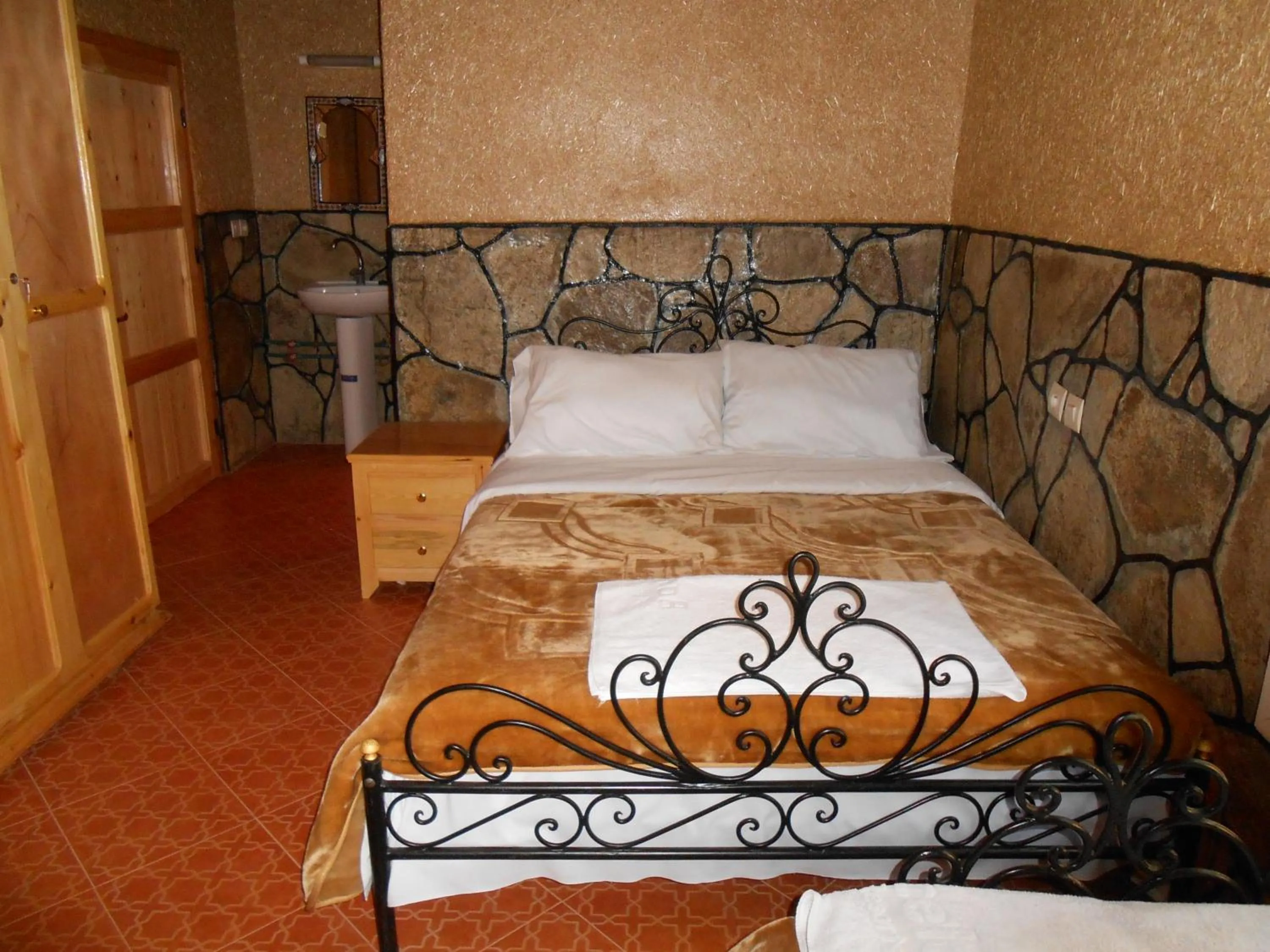 Bed in La Petite Gorge, Hôtel & Restaurant Todra Gorge