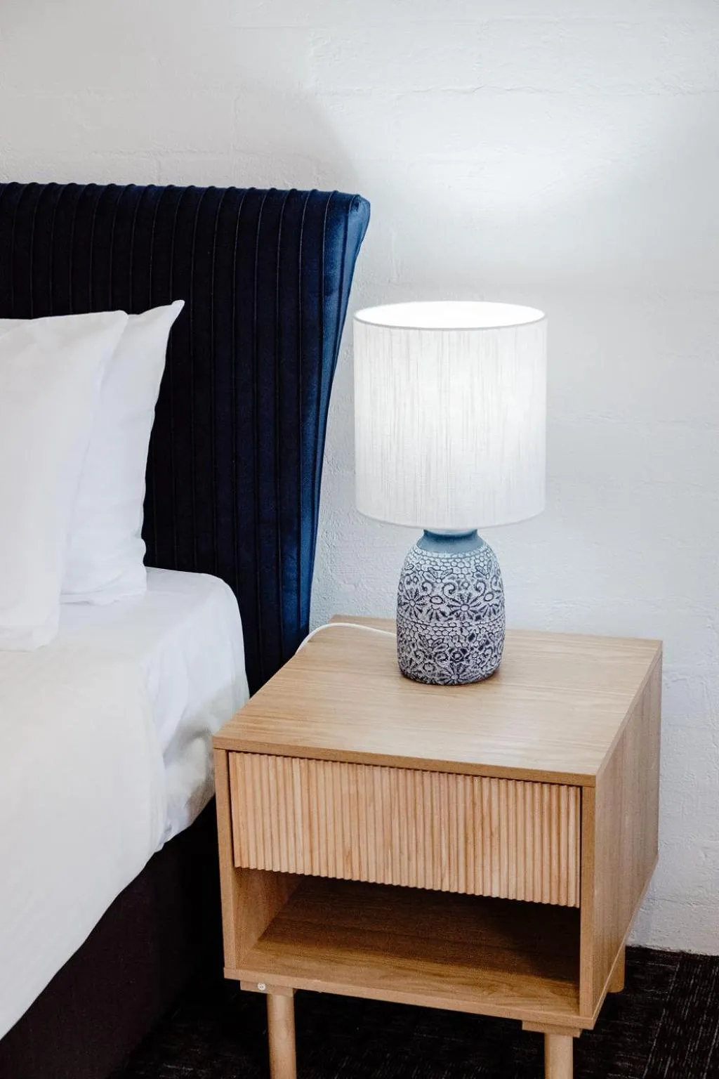 Bed in Caledonian Inn - The Stump