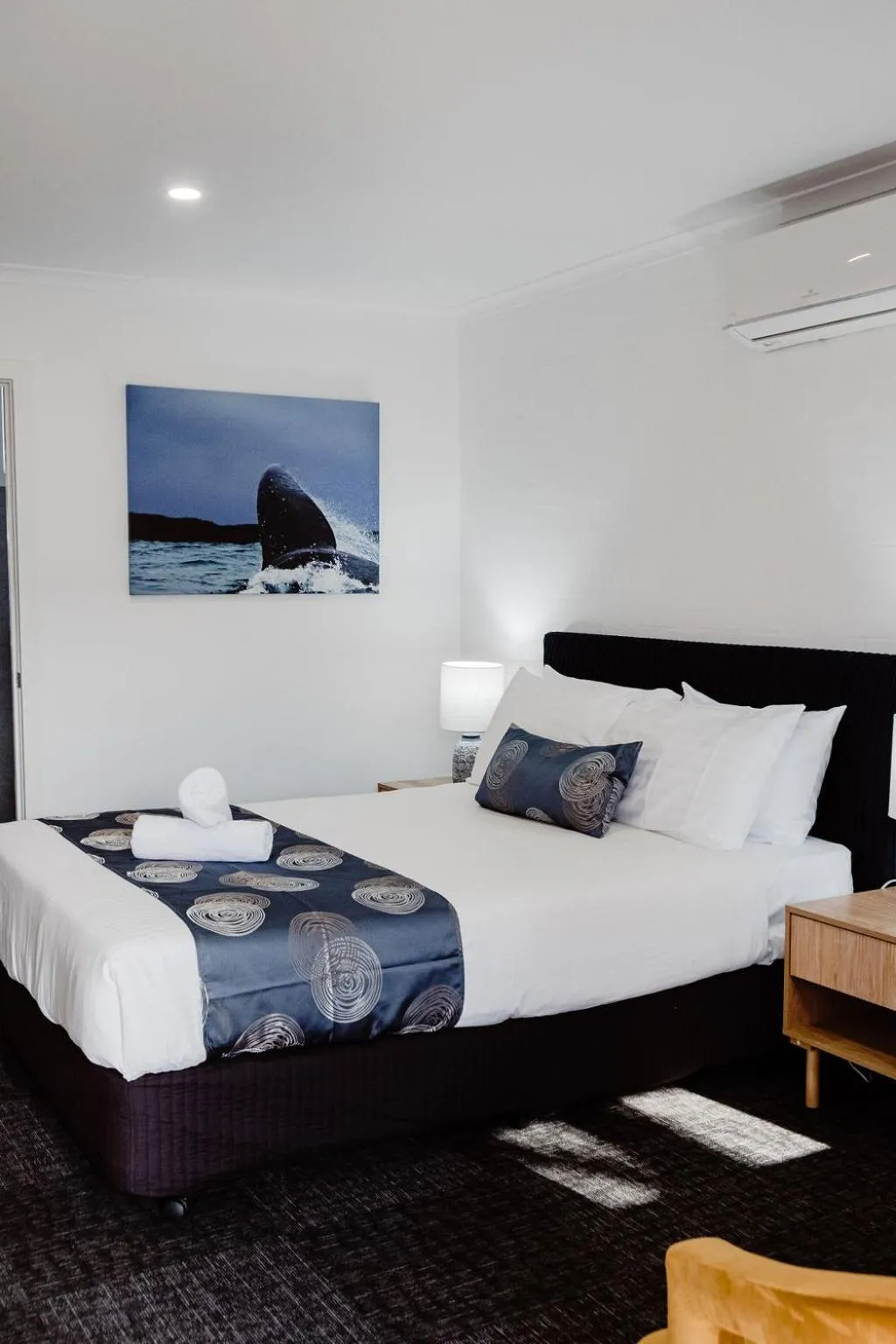 Bed in Caledonian Inn - The Stump