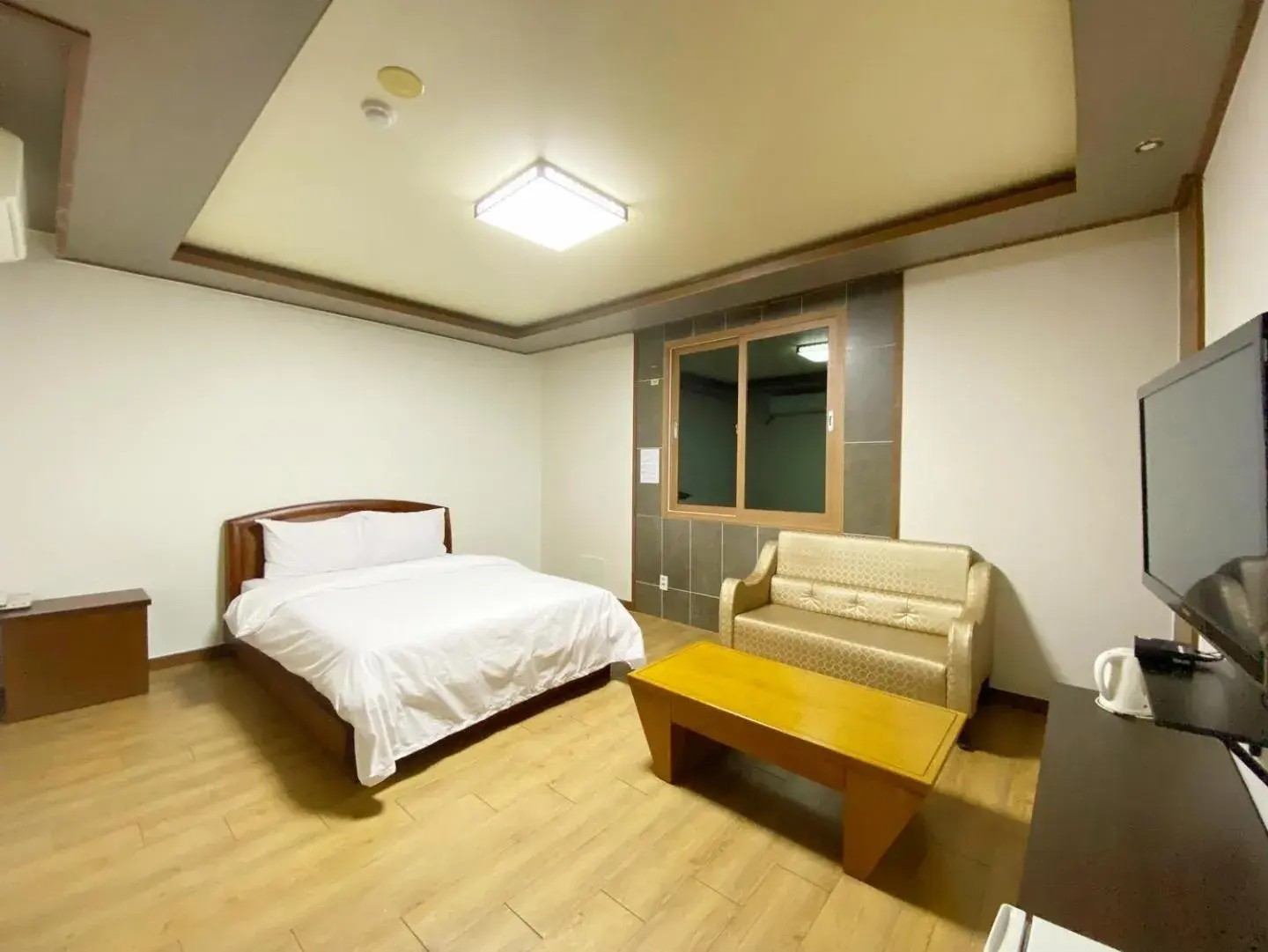 Bed in F1 Hotel Bed in F1 Hotel