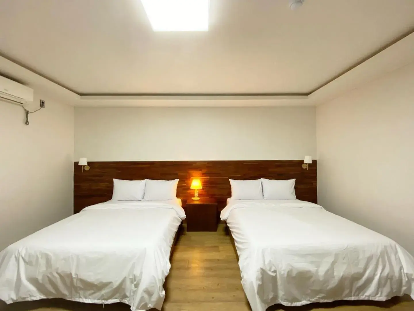 Bed in F1 Hotel Bed in F1 Hotel