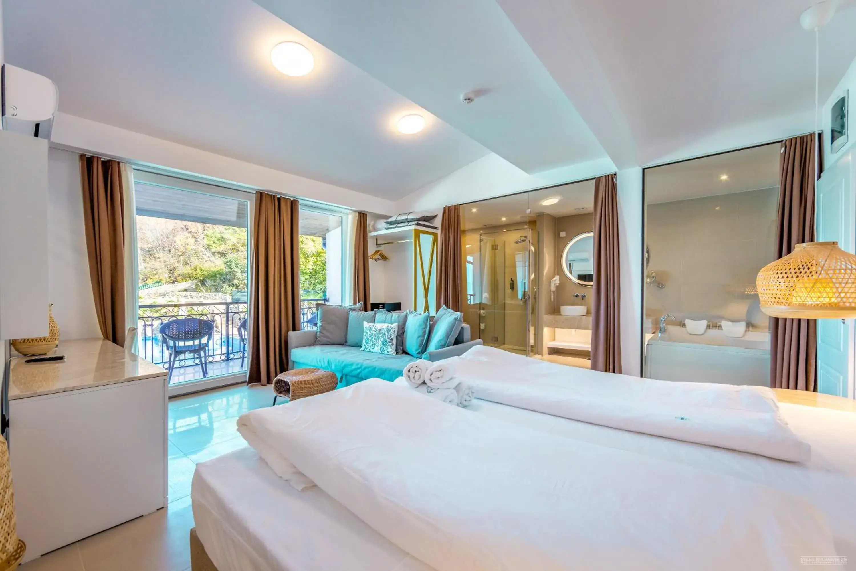 Superior Apartment with Sauna, Spa Bath and Side Lake View in Vila Bisera Superior Apartment with Sauna, Spa Bath and Side Lake View in Vila Bisera