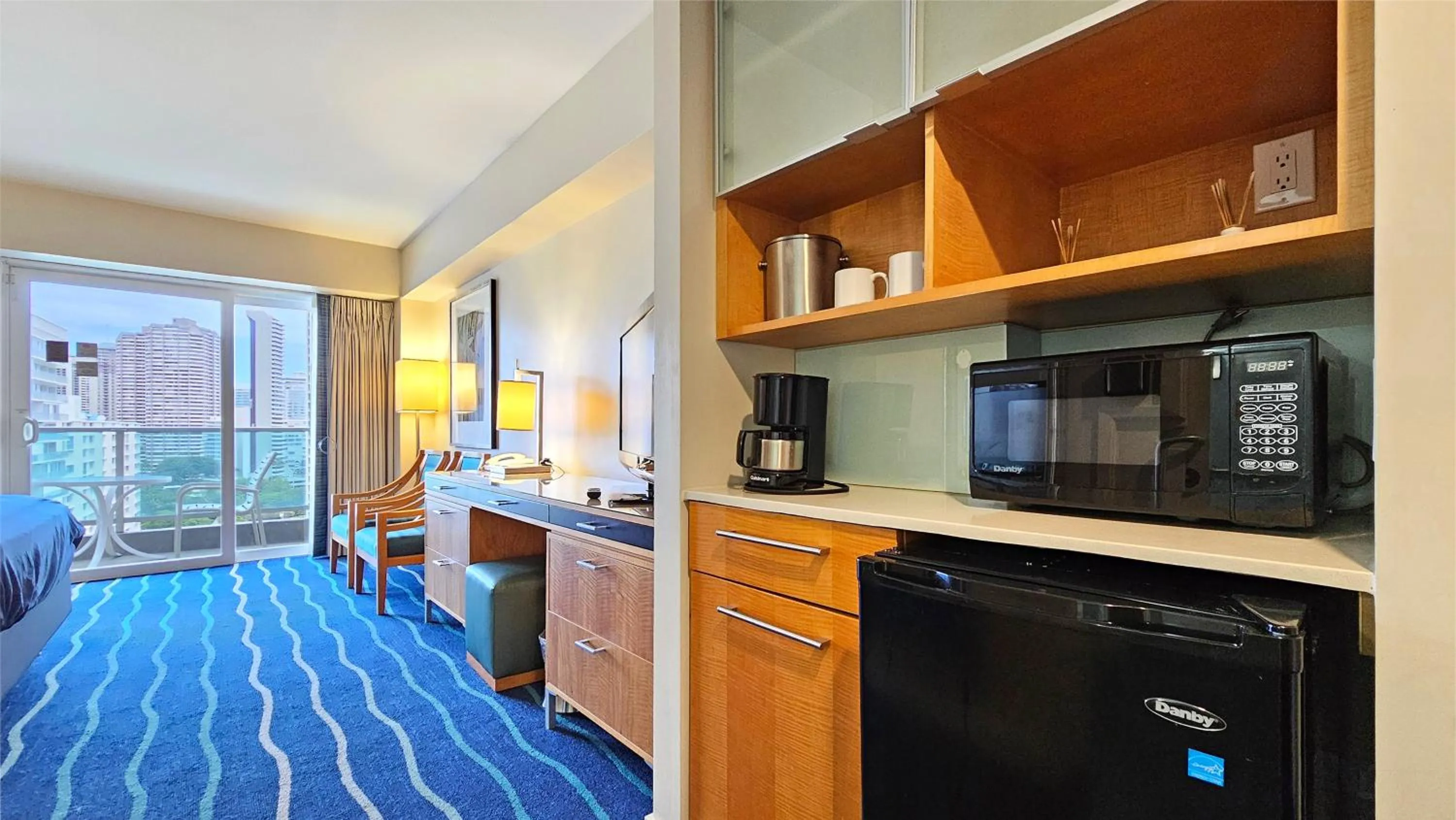 Ala Moana Hotel _ Ocean view with balcony