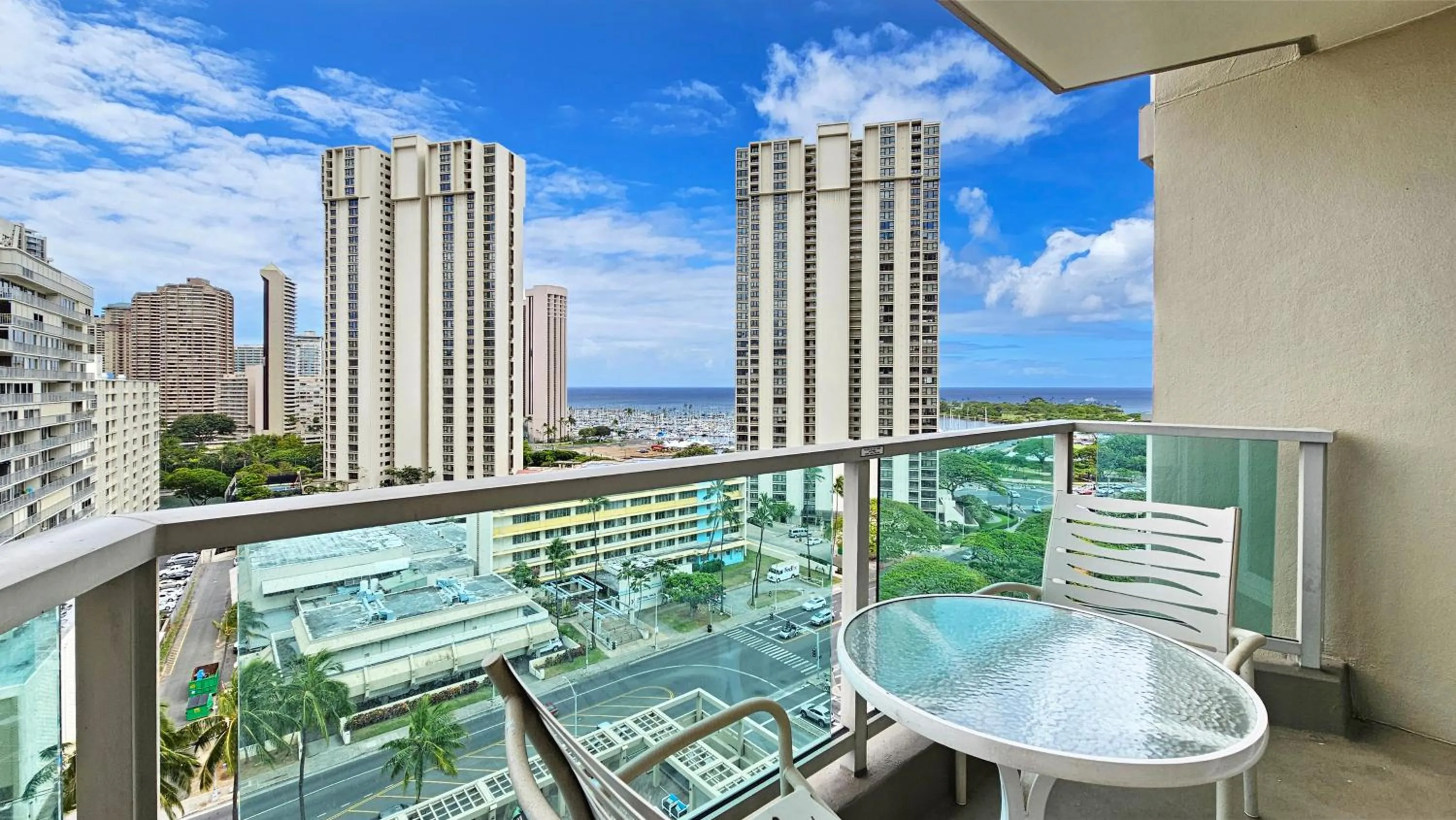 Ala Moana Hotel _ Ocean view with balcony